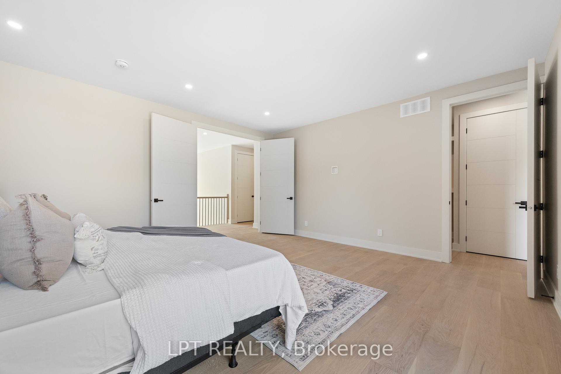 Photo 29 of 15 Briggs Avenue, Ottawa, Pineglen/Country Place — HOMEH