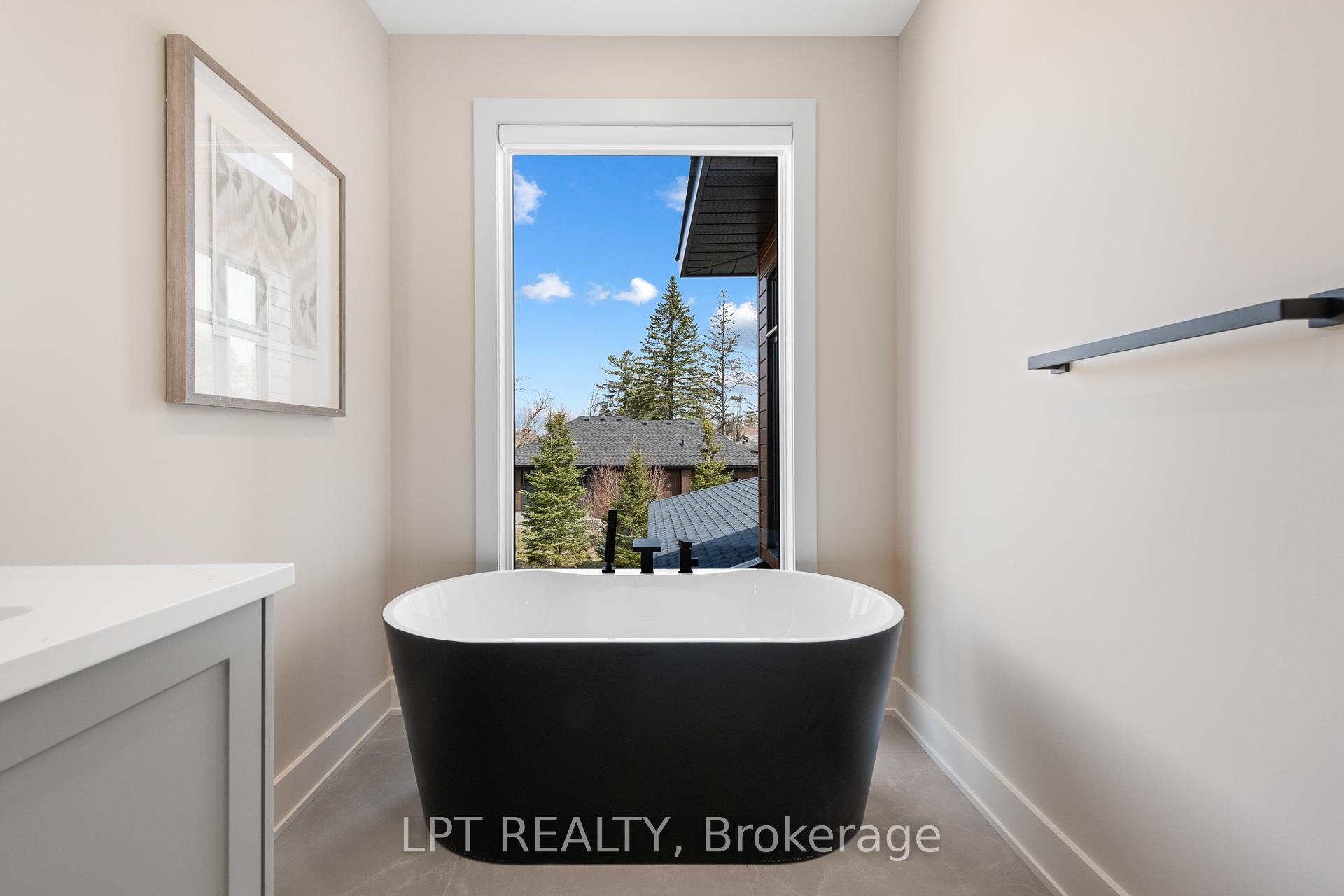 Photo 32 of 15 Briggs Avenue, Ottawa, Pineglen/Country Place — HOMEH