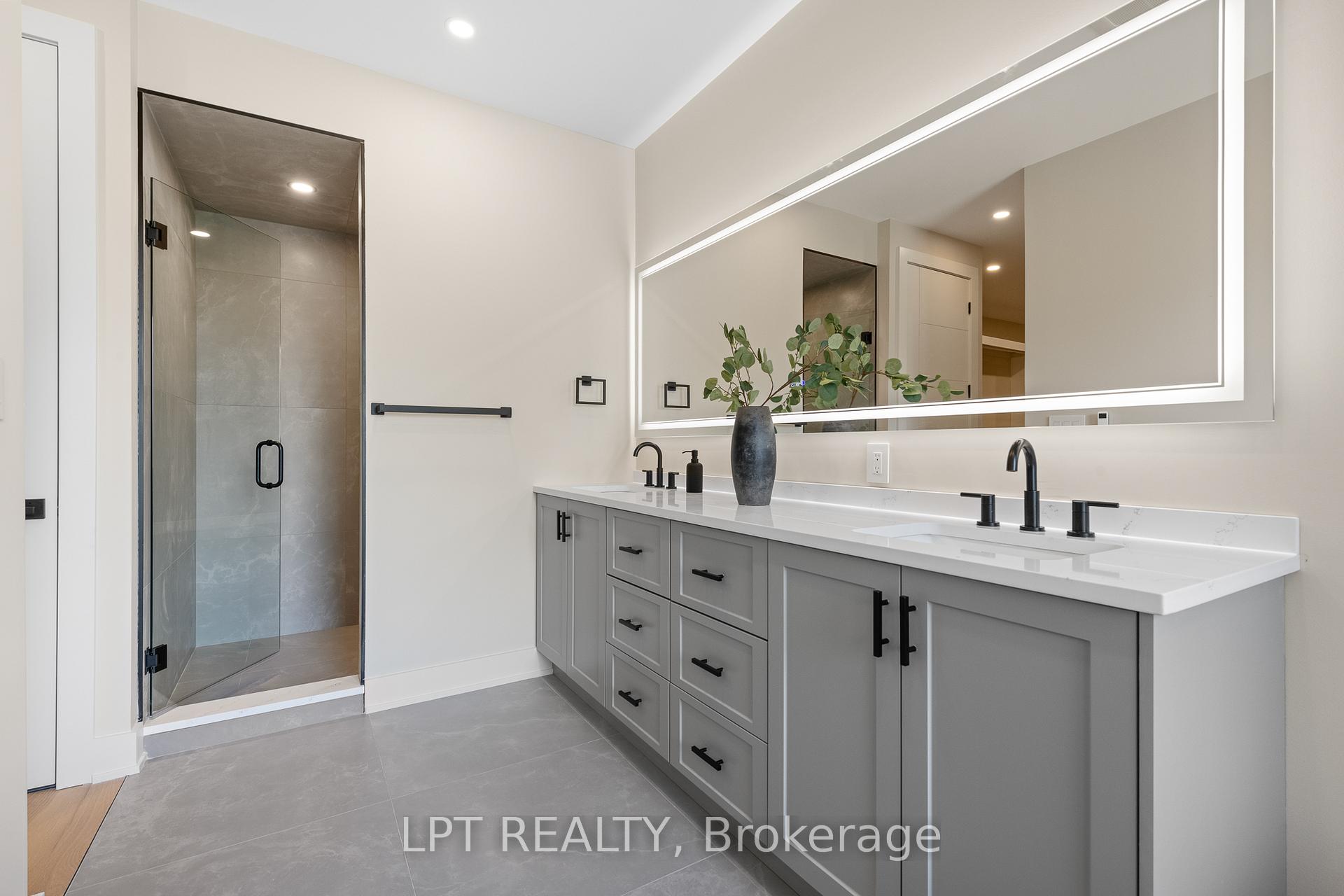 Photo 33 of 15 Briggs Avenue, Ottawa, Pineglen/Country Place — HOMEH