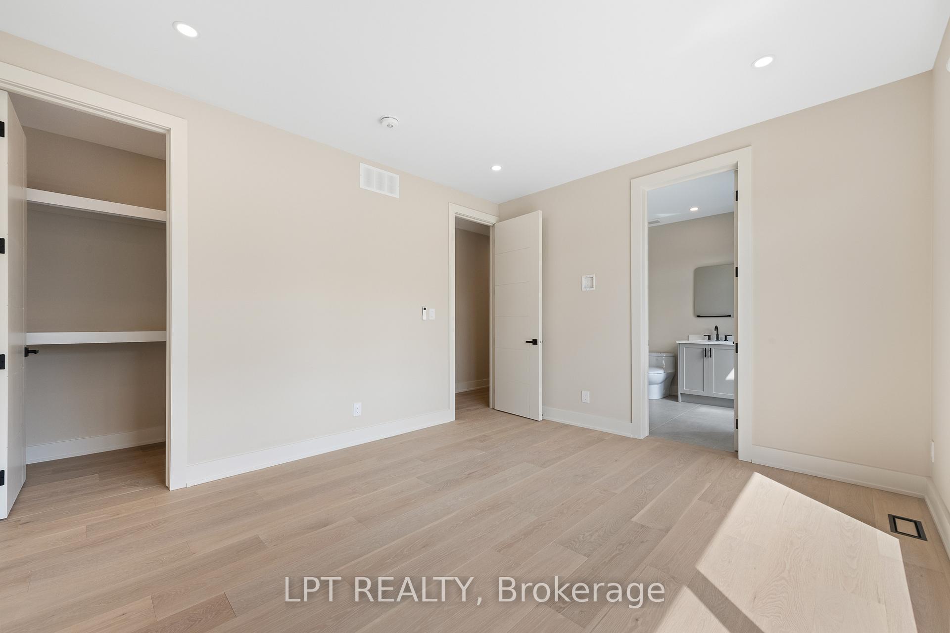 Photo 37 of 15 Briggs Avenue, Ottawa, Pineglen/Country Place — HOMEH