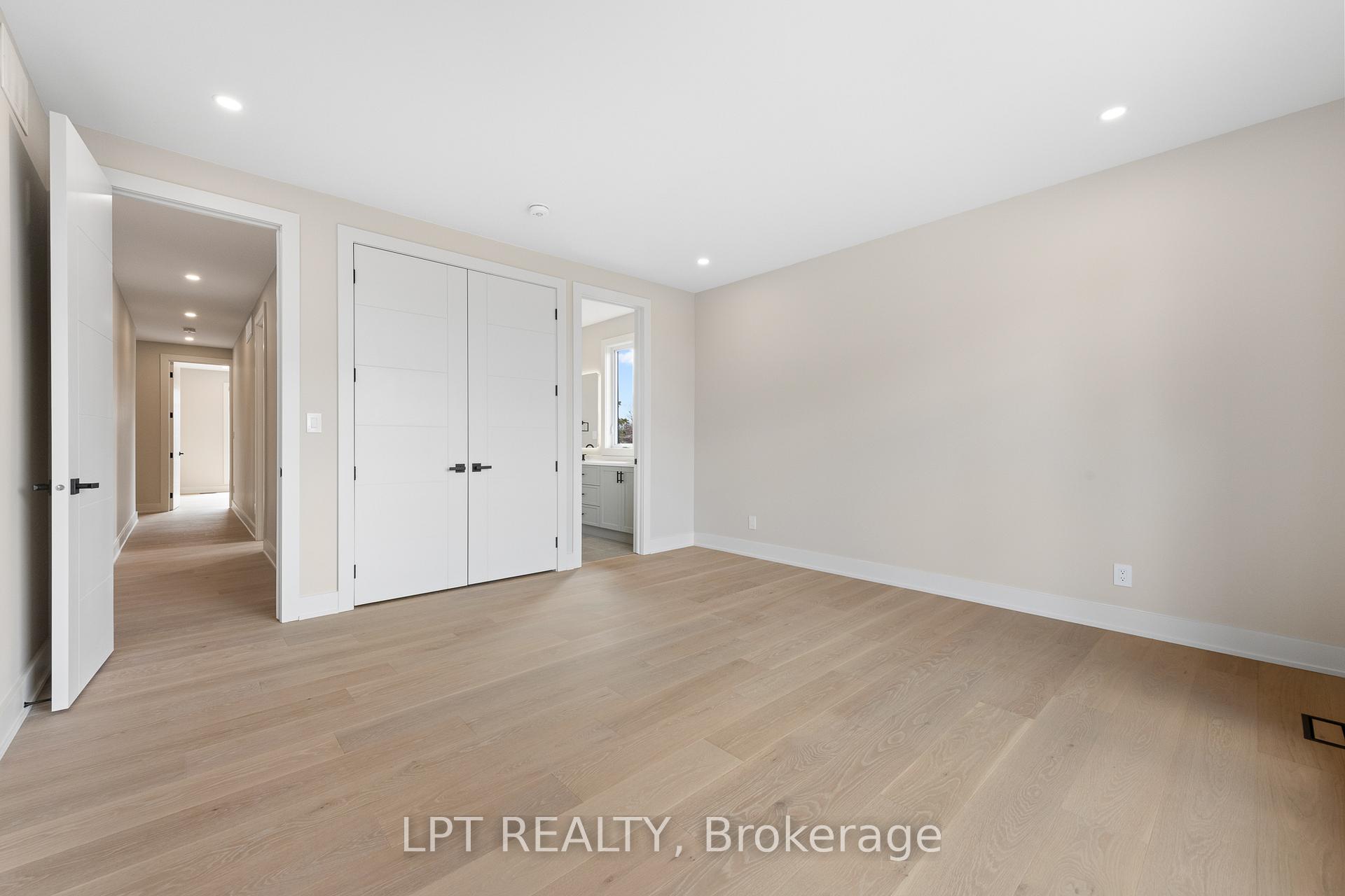 Photo 44 of 15 Briggs Avenue, Ottawa, Pineglen/Country Place — HOMEH