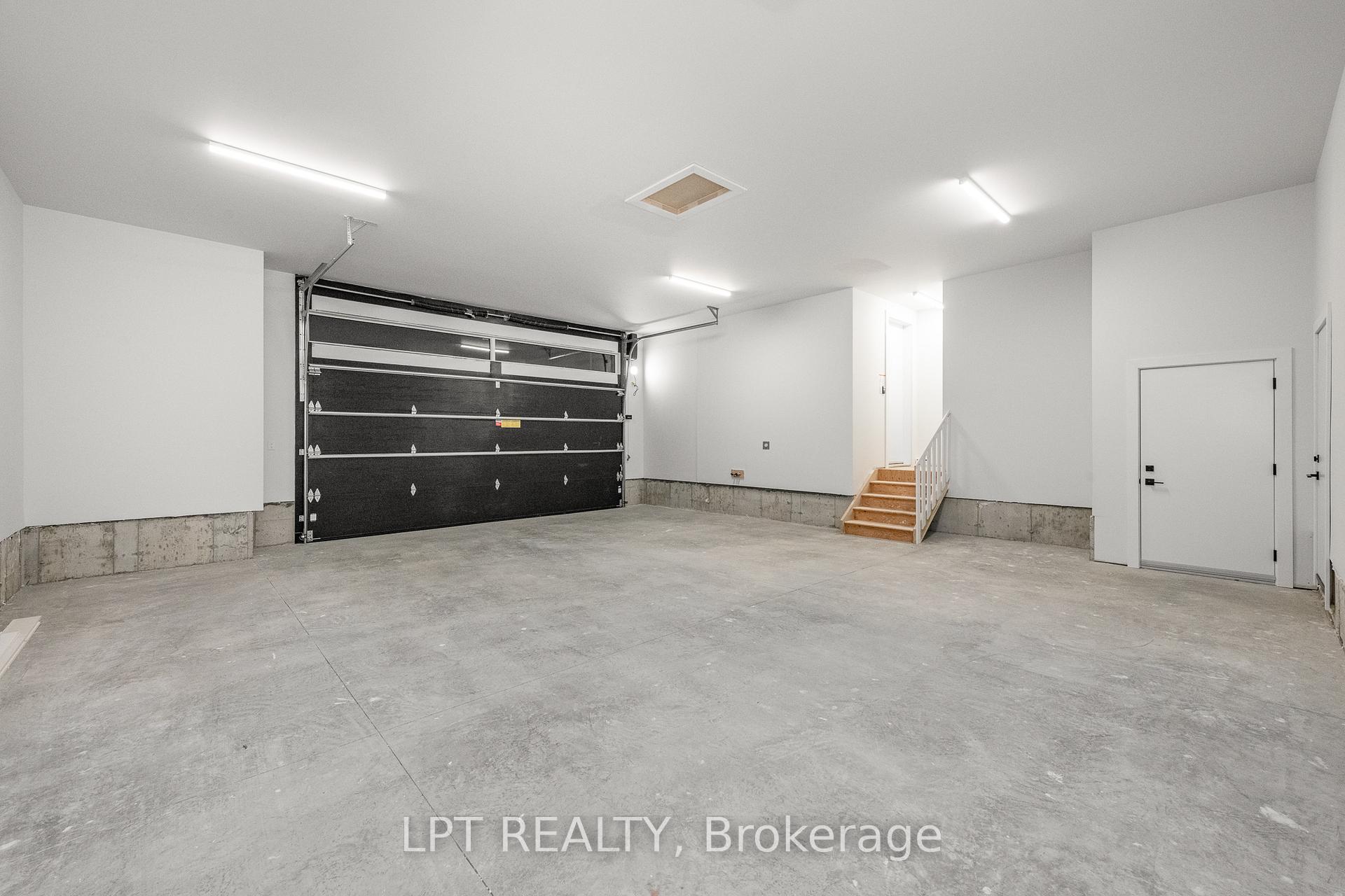 Photo 45 of 15 Briggs Avenue, Ottawa, Pineglen/Country Place — HOMEH