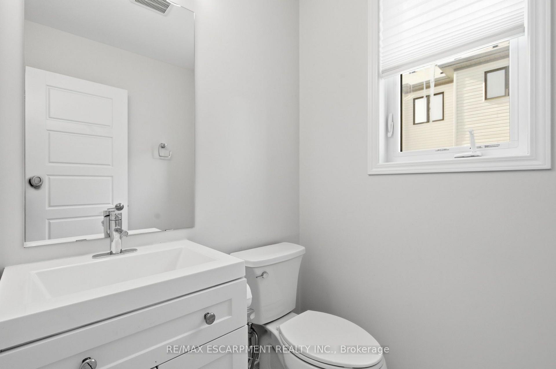 Photo 15 of 8 Magdalena Street, Hamilton, Stoney Creek Mountain — HOMEH