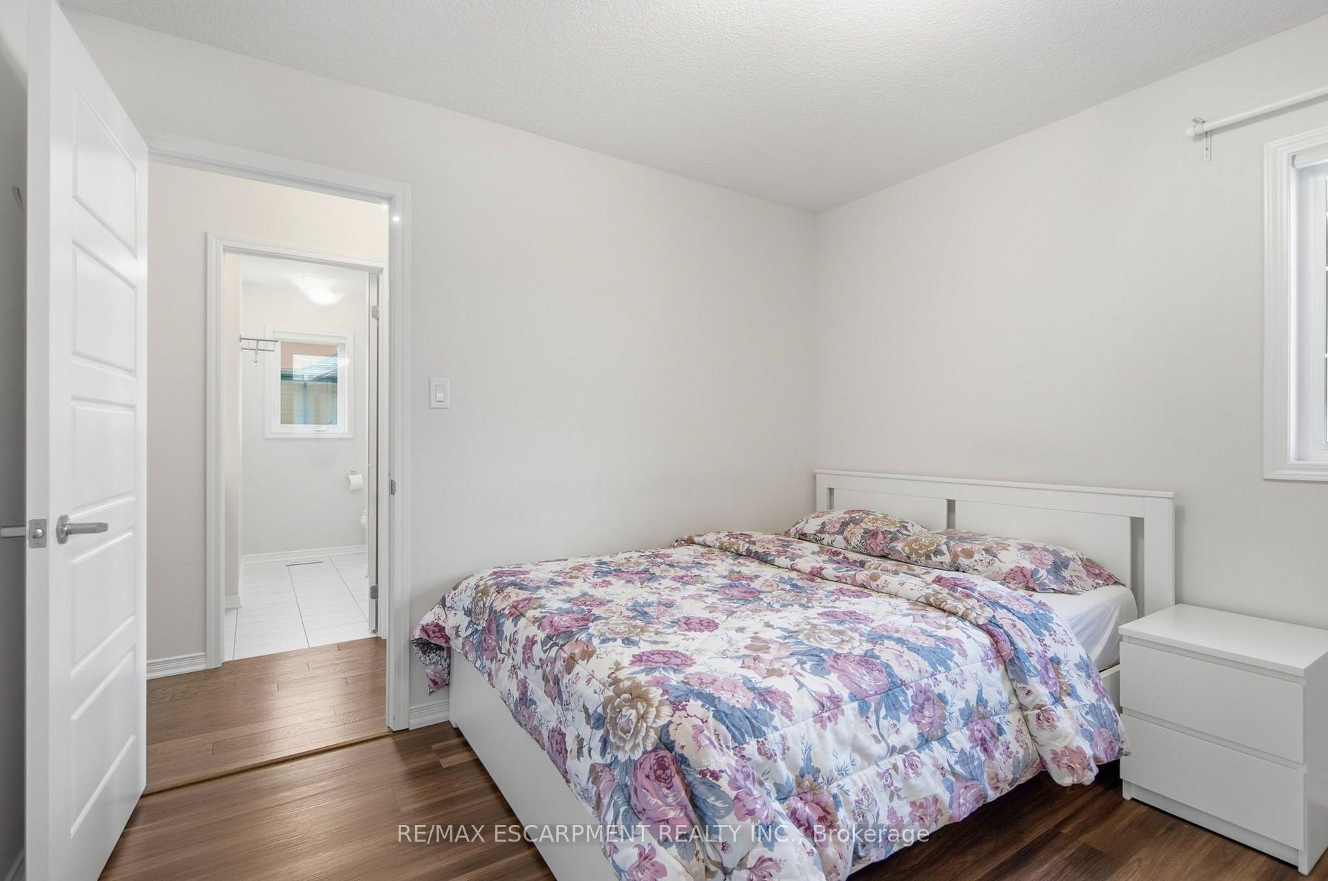 Photo 21 of 8 Magdalena Street, Hamilton, Stoney Creek Mountain — HOMEH