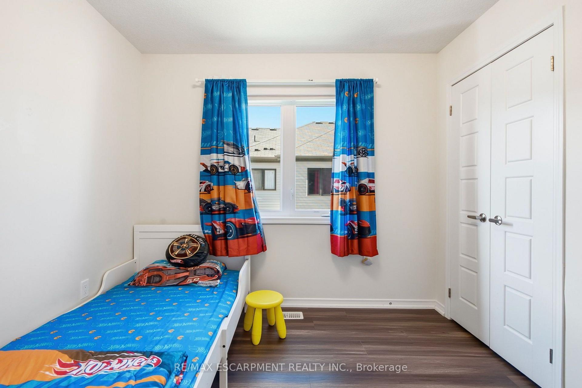 Photo 23 of 8 Magdalena Street, Hamilton, Stoney Creek Mountain — HOMEH