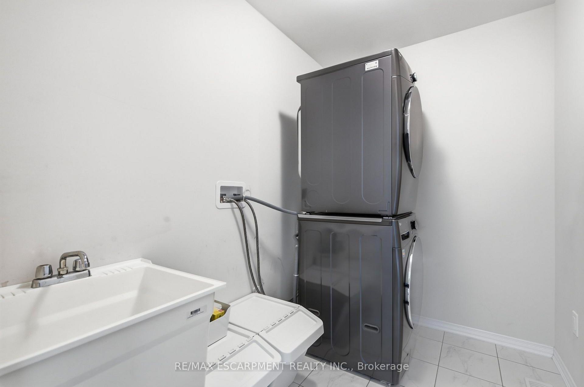 Photo 27 of 8 Magdalena Street, Hamilton, Stoney Creek Mountain — HOMEH
