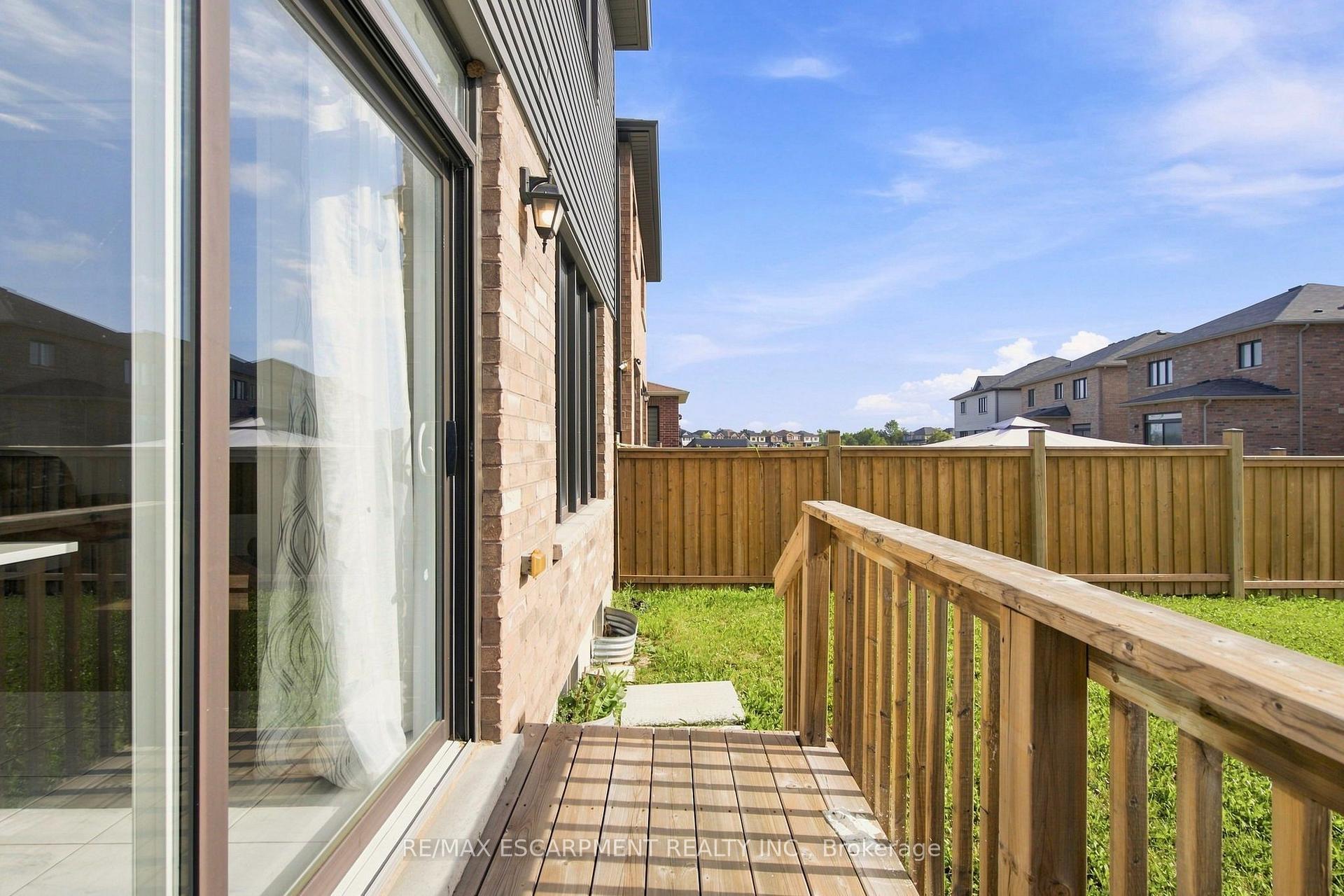 Photo 31 of 8 Magdalena Street, Hamilton, Stoney Creek Mountain — HOMEH