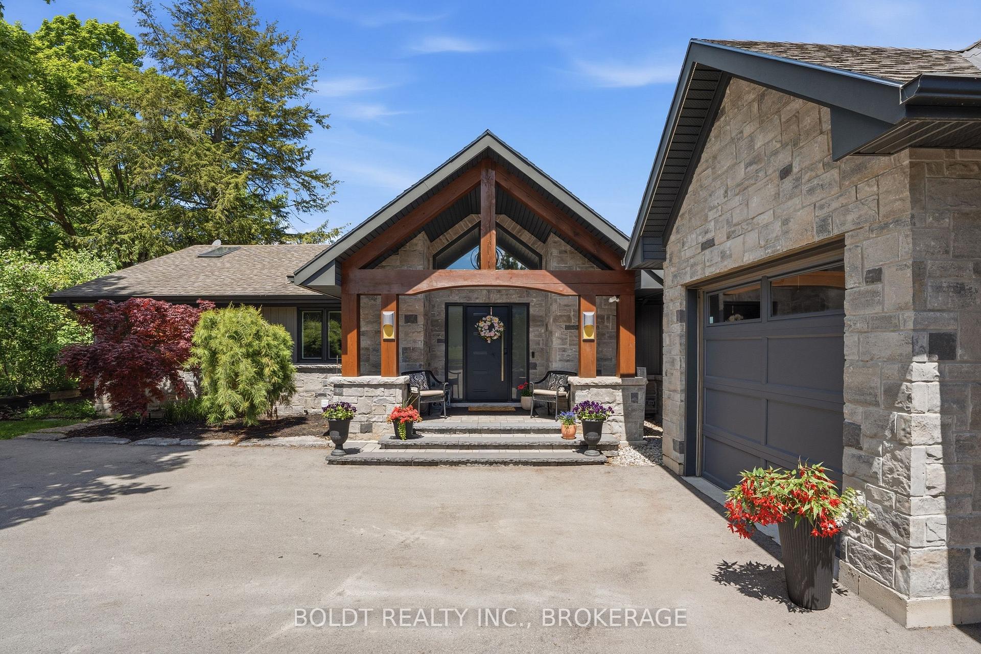 Photo 4 of 99 Donjon Boulevard, Norfolk, Port Dover — HOMEH