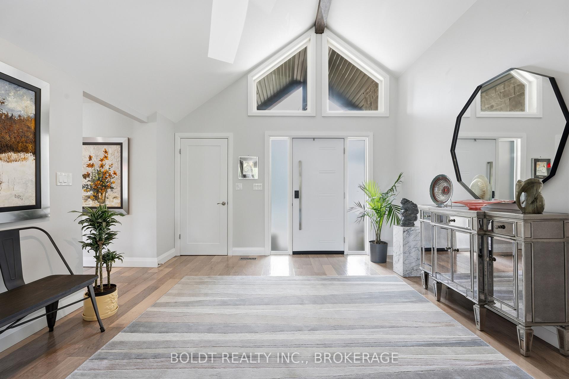 Photo 5 of 99 Donjon Boulevard, Norfolk, Port Dover — HOMEH