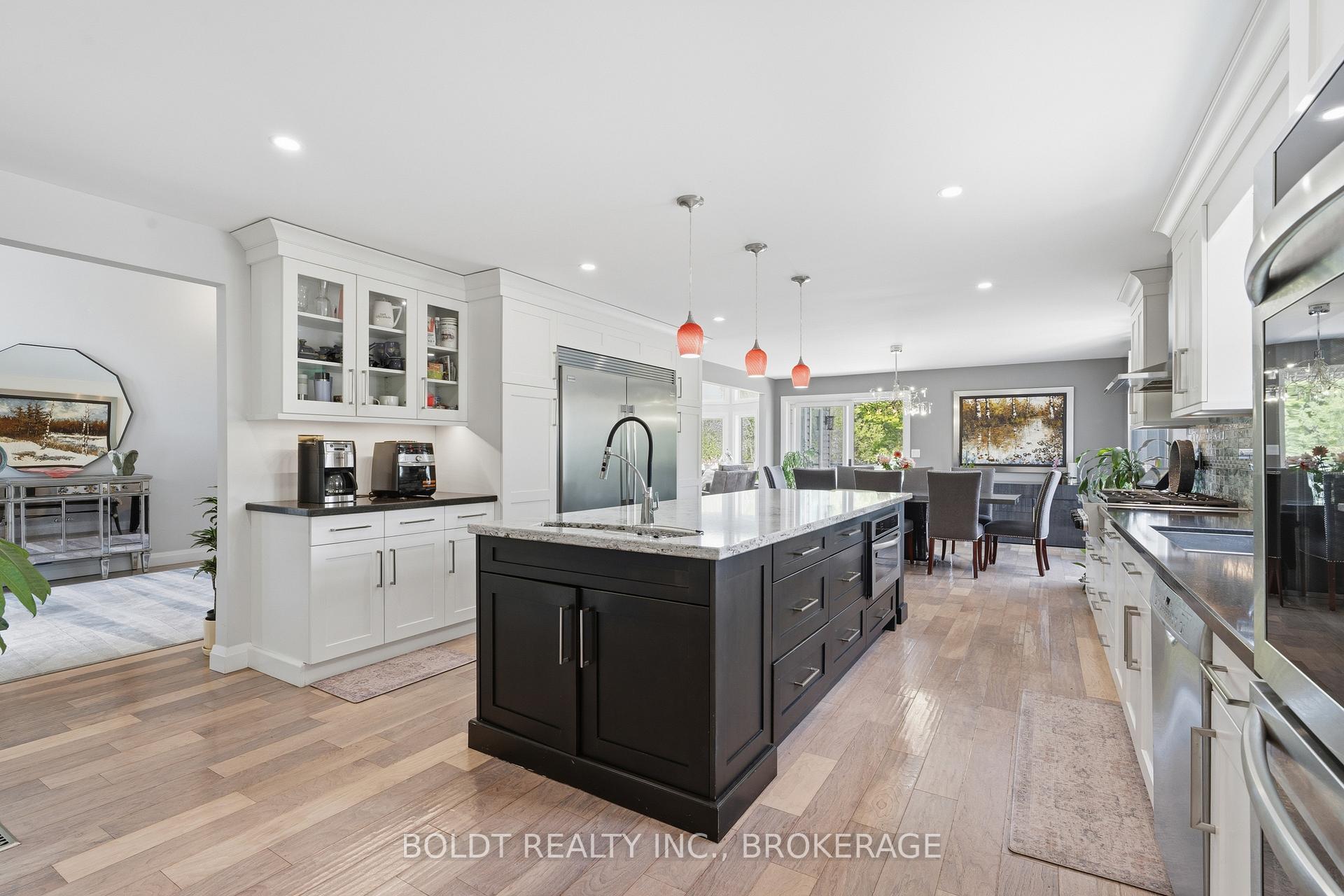 Photo 12 of 99 Donjon Boulevard, Norfolk, Port Dover — HOMEH
