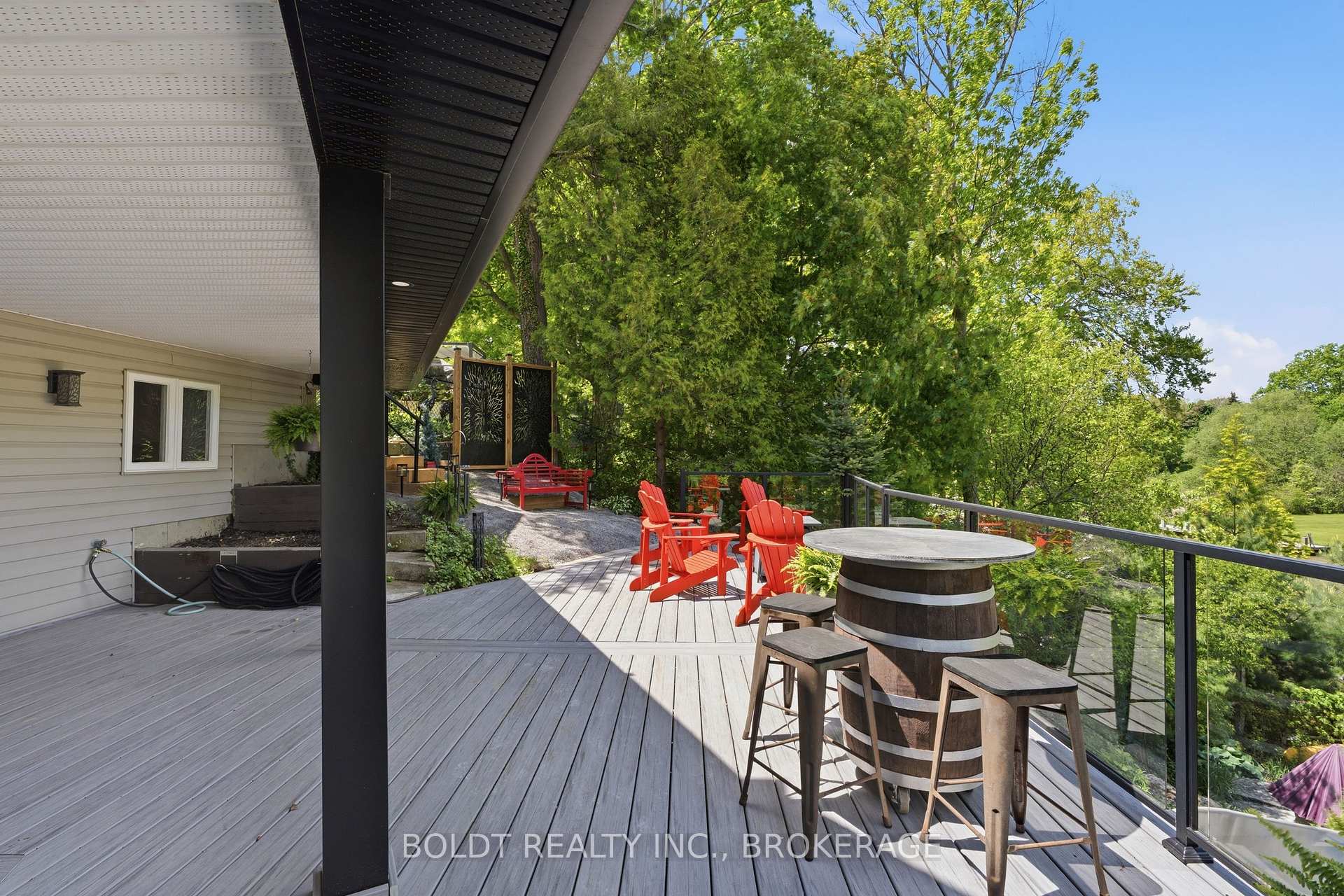 Photo 37 of 99 Donjon Boulevard, Norfolk, Port Dover — HOMEH