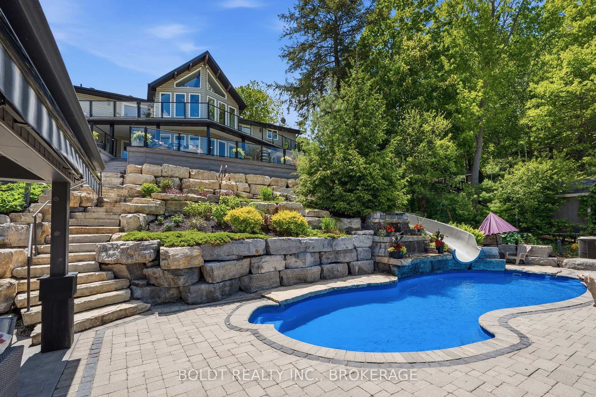 Photo 44 of 99 Donjon Boulevard, Norfolk, Port Dover — HOMEH