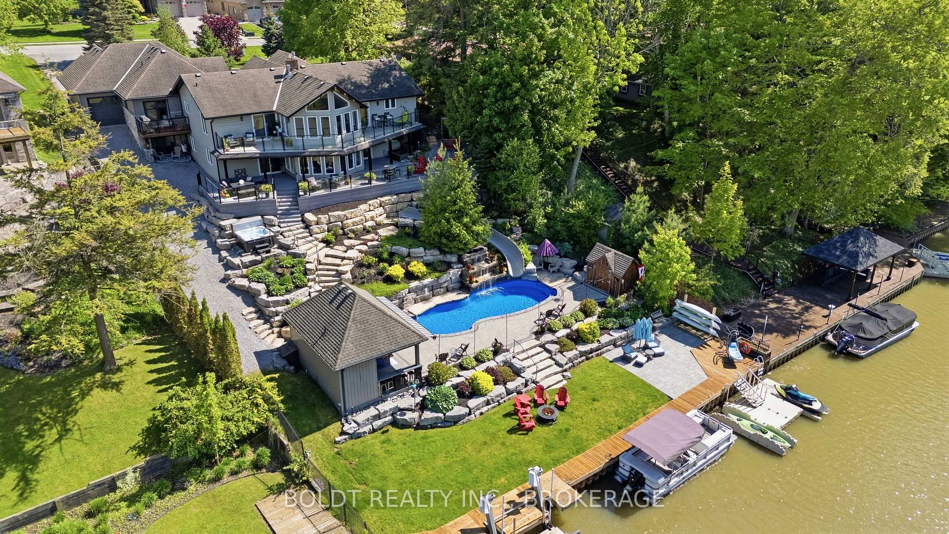 Photo 46 of 99 Donjon Boulevard, Norfolk, Port Dover — HOMEH