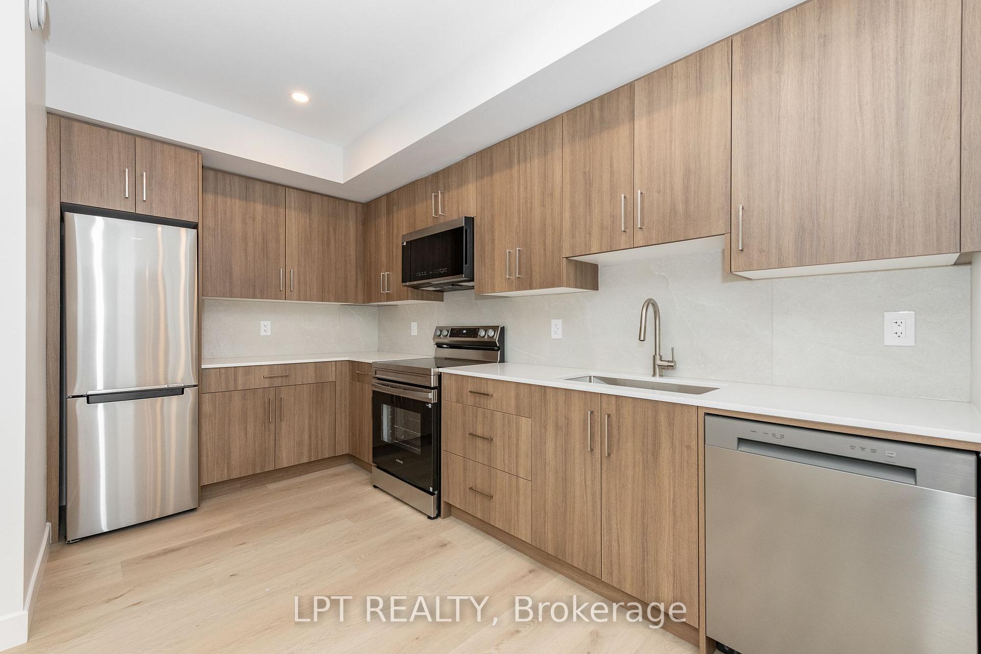 Photo 6 of Unit 1, 249 Columbus Avenue, Ottawa, Overbrook/Castle Heights — HOMEH