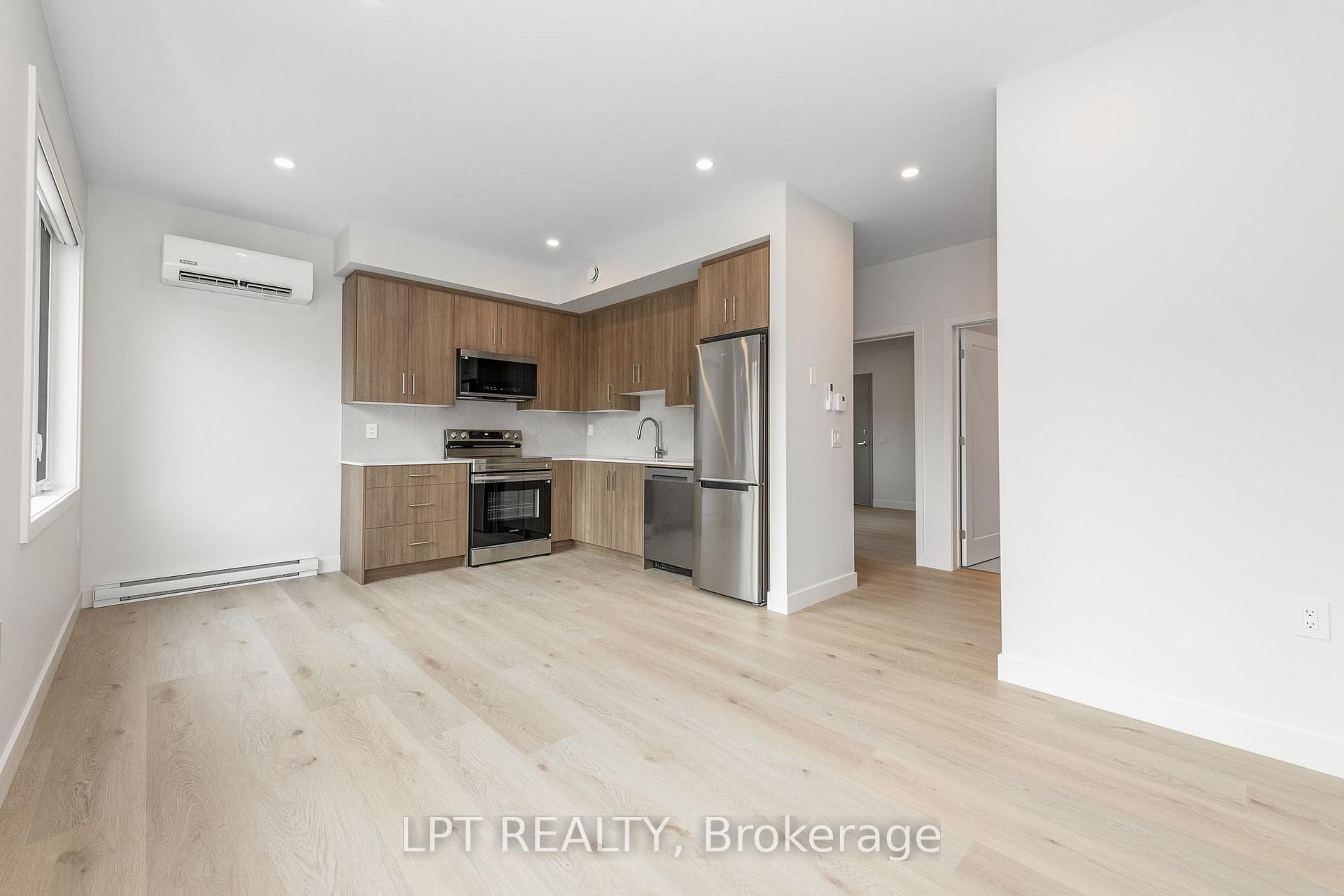 Photo 4 of Unit 3, 249 Columbus Avenue, Ottawa, Overbrook/Castle Heights — HOMEH