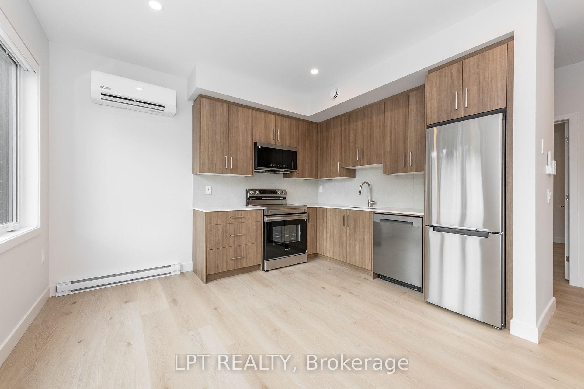 Photo 5 of Unit 3, 249 Columbus Avenue, Ottawa, Overbrook/Castle Heights — HOMEH