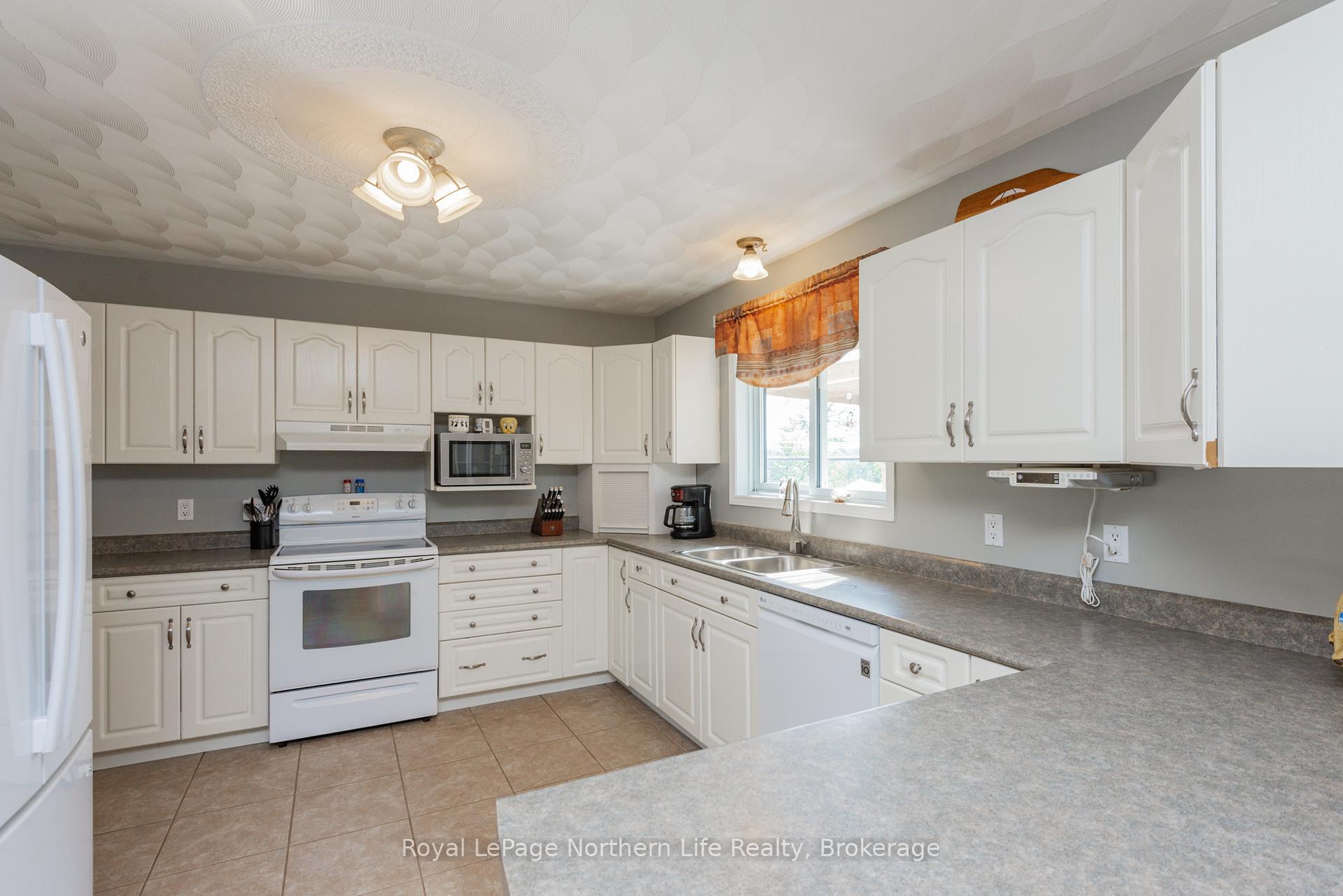 Photo 12 of 68 Chenier Road, Mattawa — HOMEH