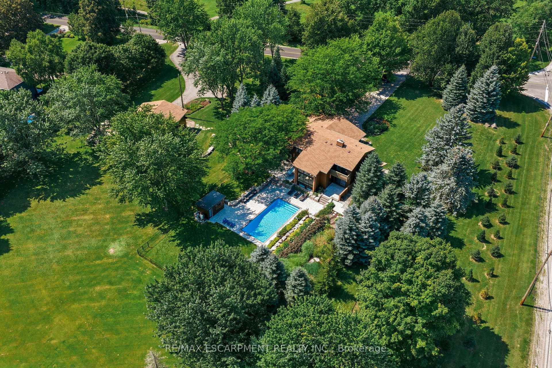 Photo 6 of 1400 1 Side Road, Burlington, Rural Burlington — HOMEH