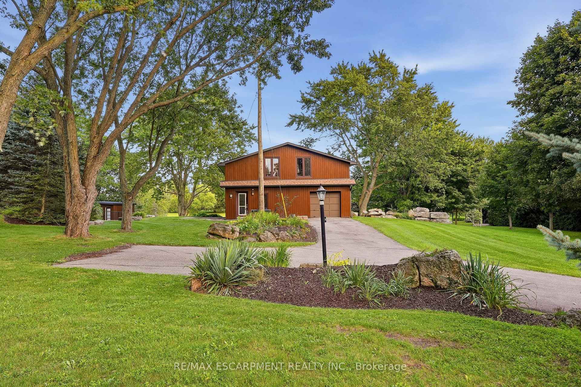 Photo 45 of 1400 1 Side Road, Burlington, Rural Burlington — HOMEH