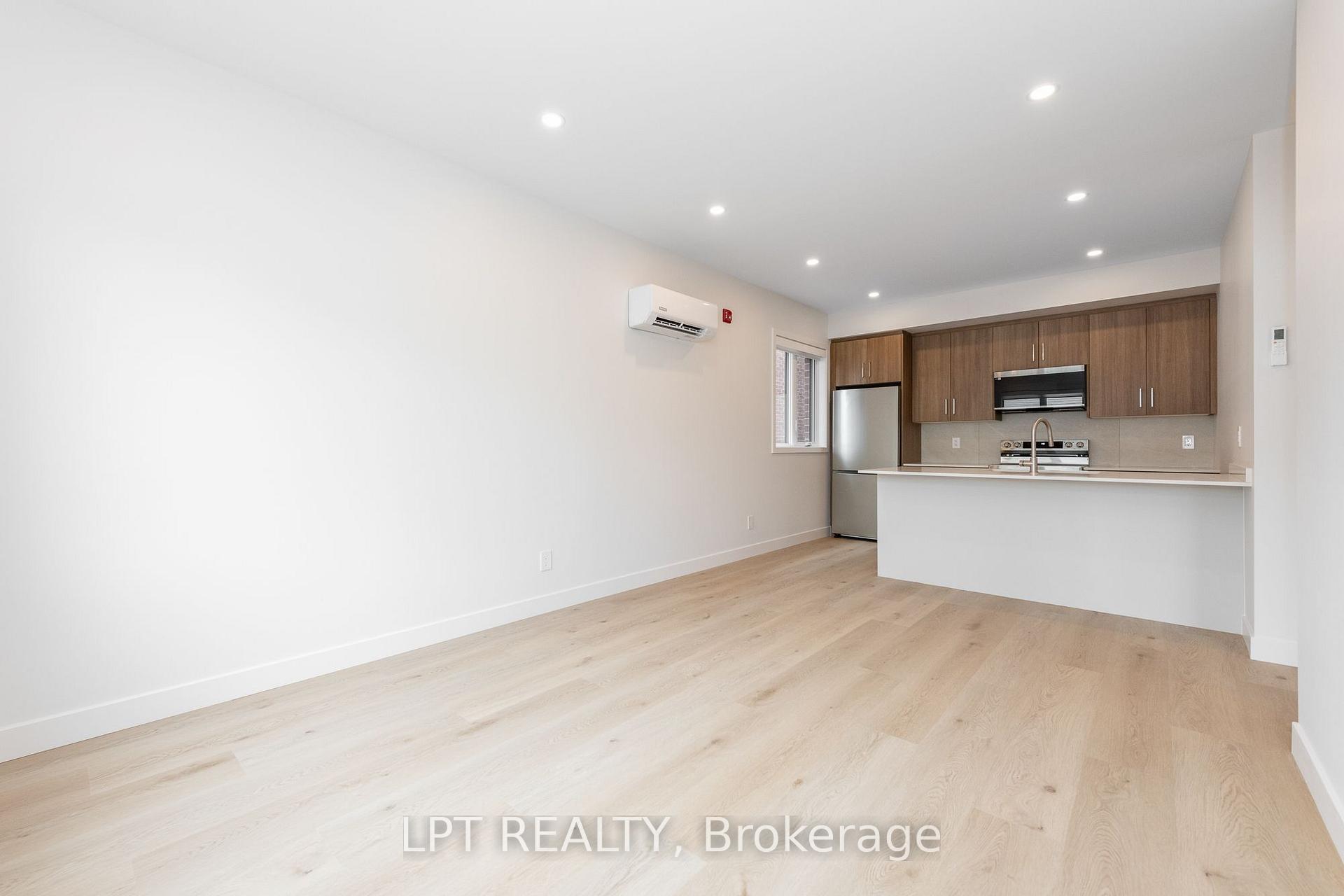Photo 6 of Unit 4, 249 Columbus Avenue, Ottawa, Overbrook/Castle Heights — HOMEH