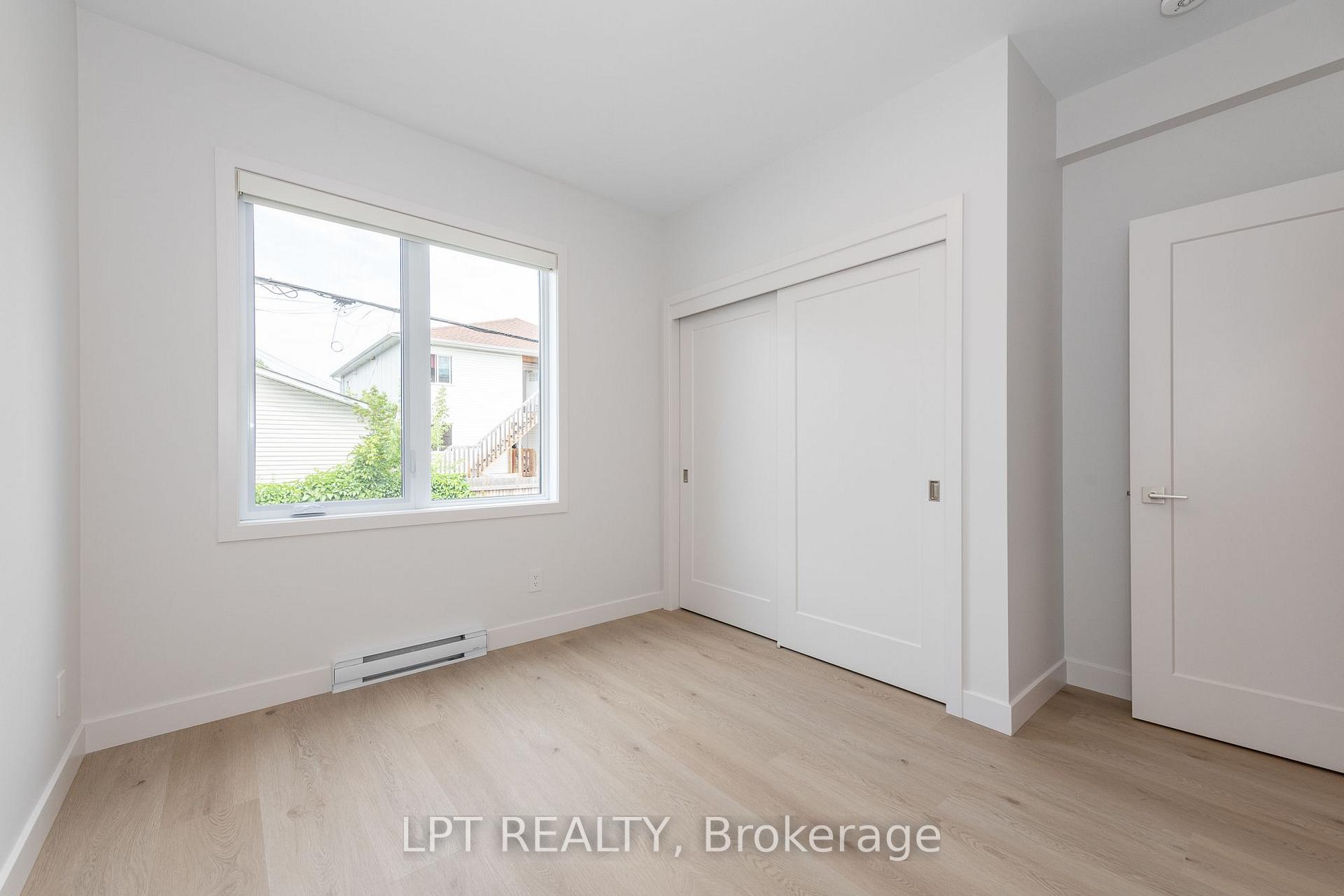 Photo 12 of Unit 4, 249 Columbus Avenue, Ottawa, Overbrook/Castle Heights — HOMEH