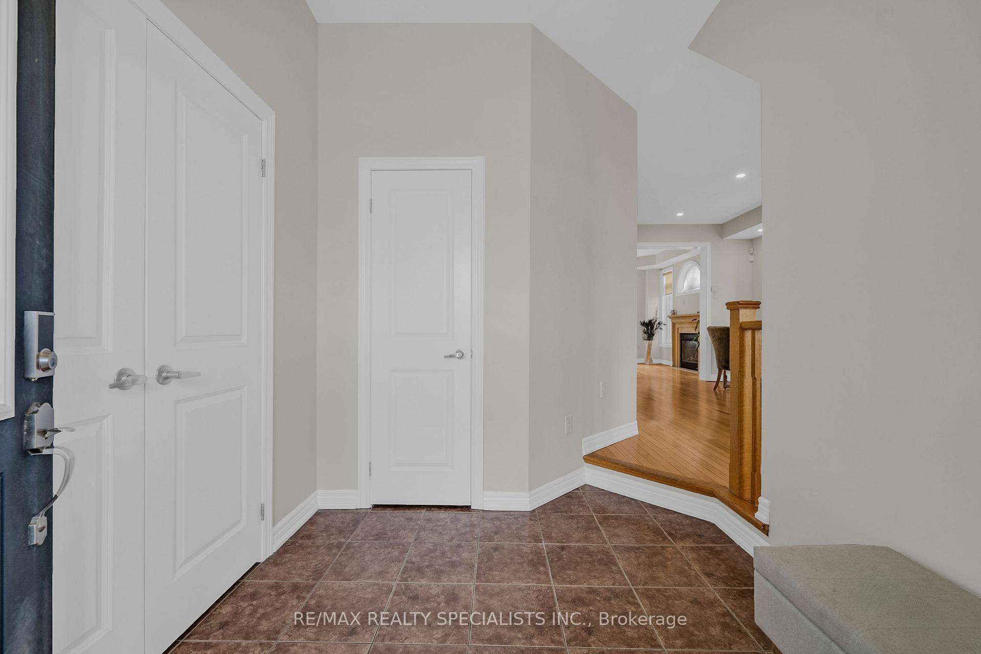 Photo 6 of 177 East's Corners Boulevard, Vaughan, Kleinburg — HOMEH