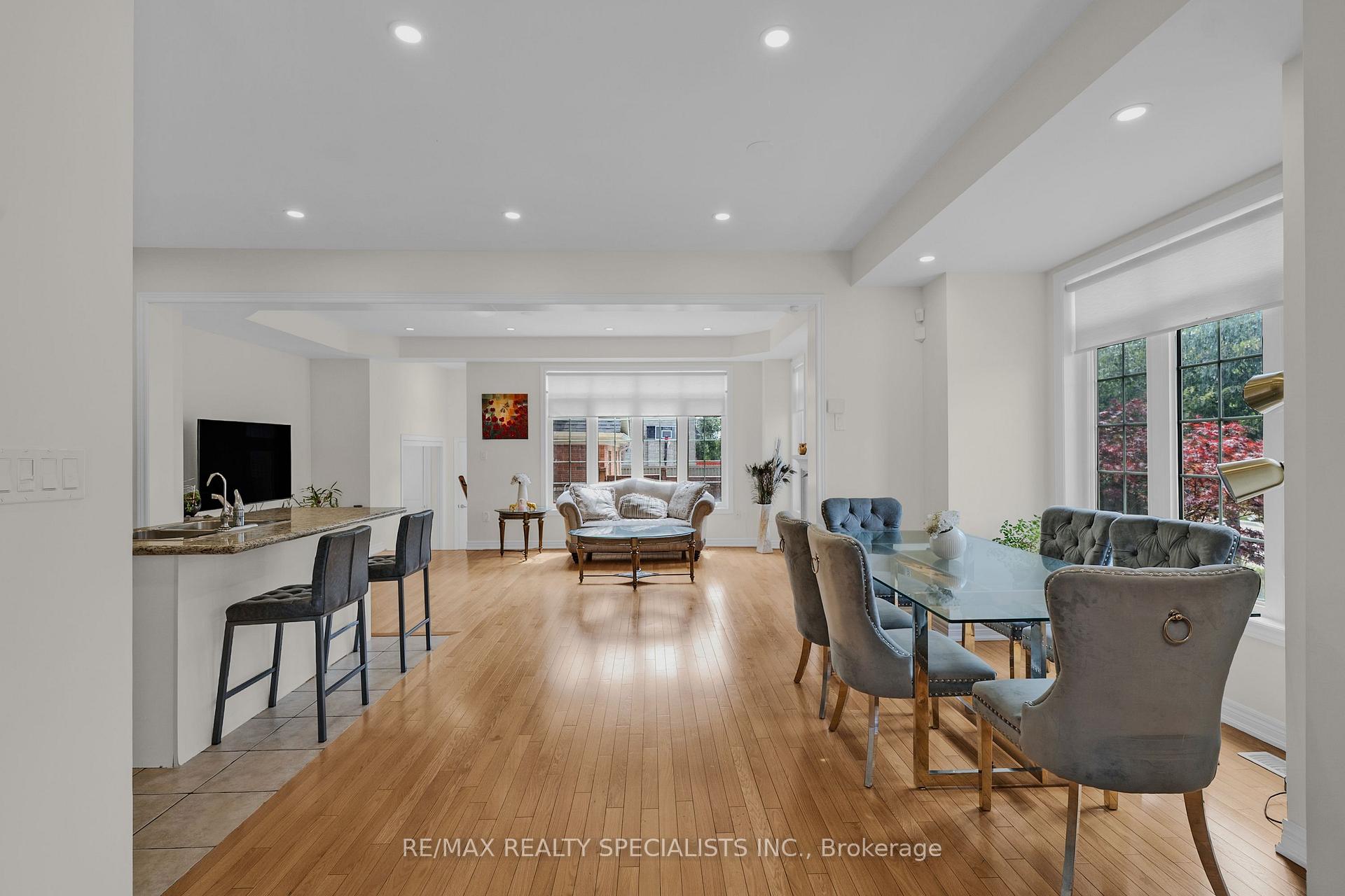 Photo 7 of 177 East's Corners Boulevard, Vaughan, Kleinburg — HOMEH