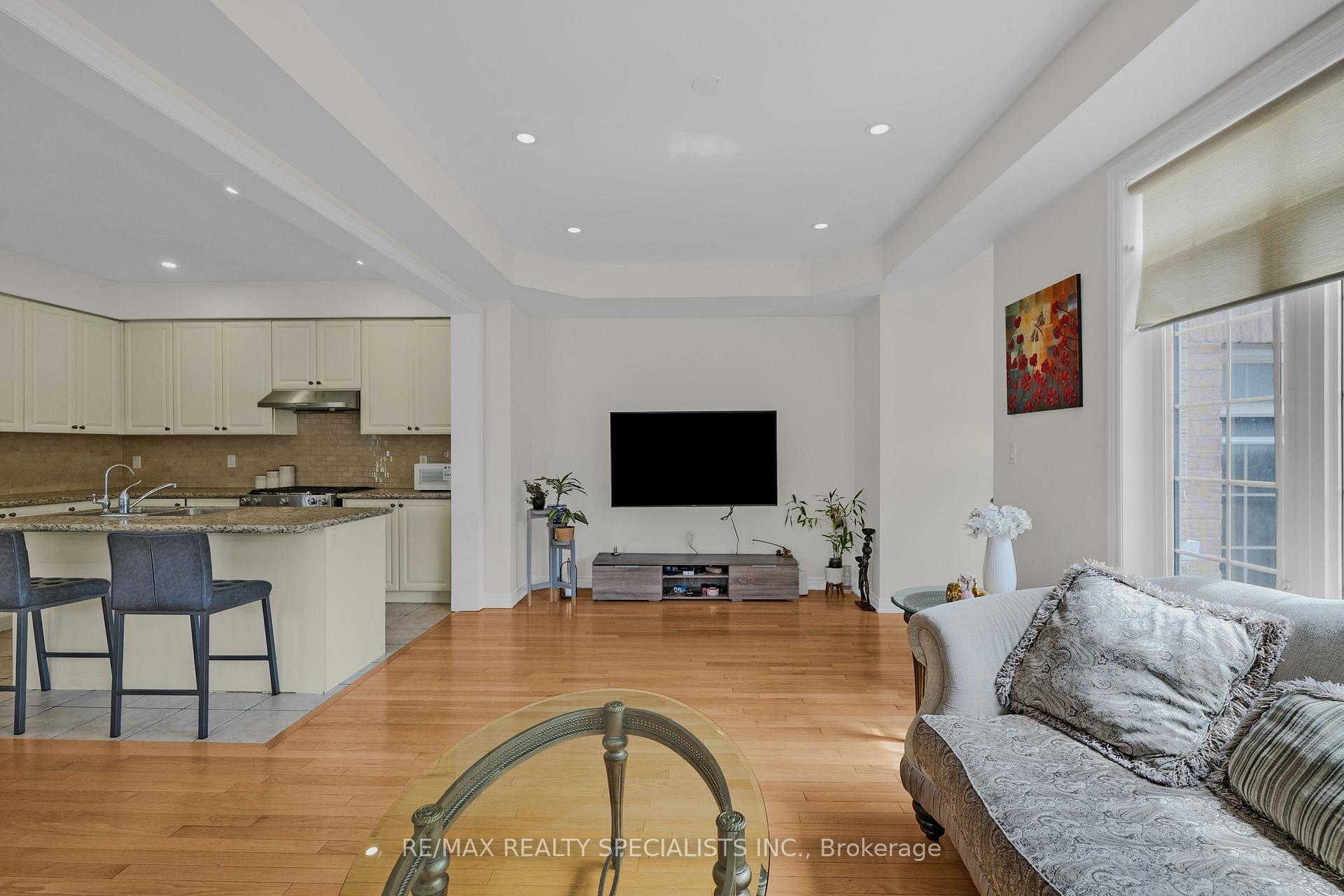 Photo 12 of 177 East's Corners Boulevard, Vaughan, Kleinburg — HOMEH