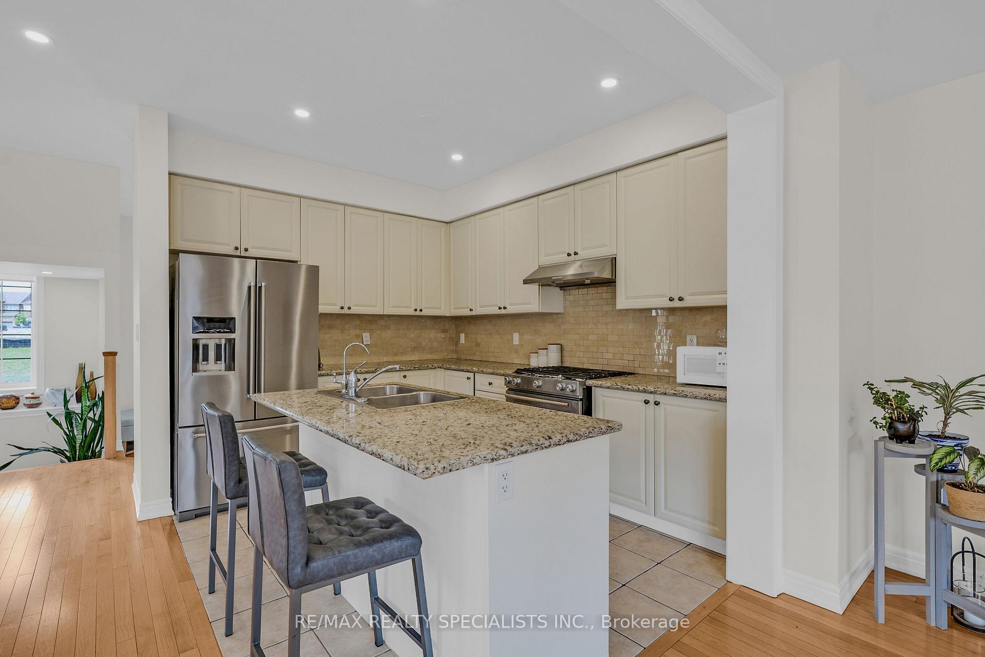 Photo 14 of 177 East's Corners Boulevard, Vaughan, Kleinburg — HOMEH