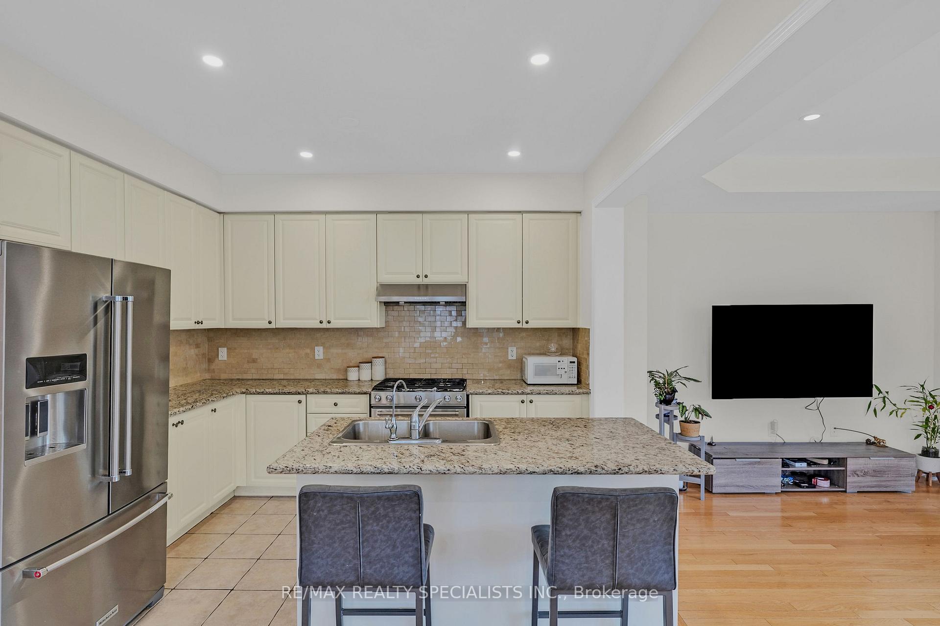 Photo 15 of 177 East's Corners Boulevard, Vaughan, Kleinburg — HOMEH