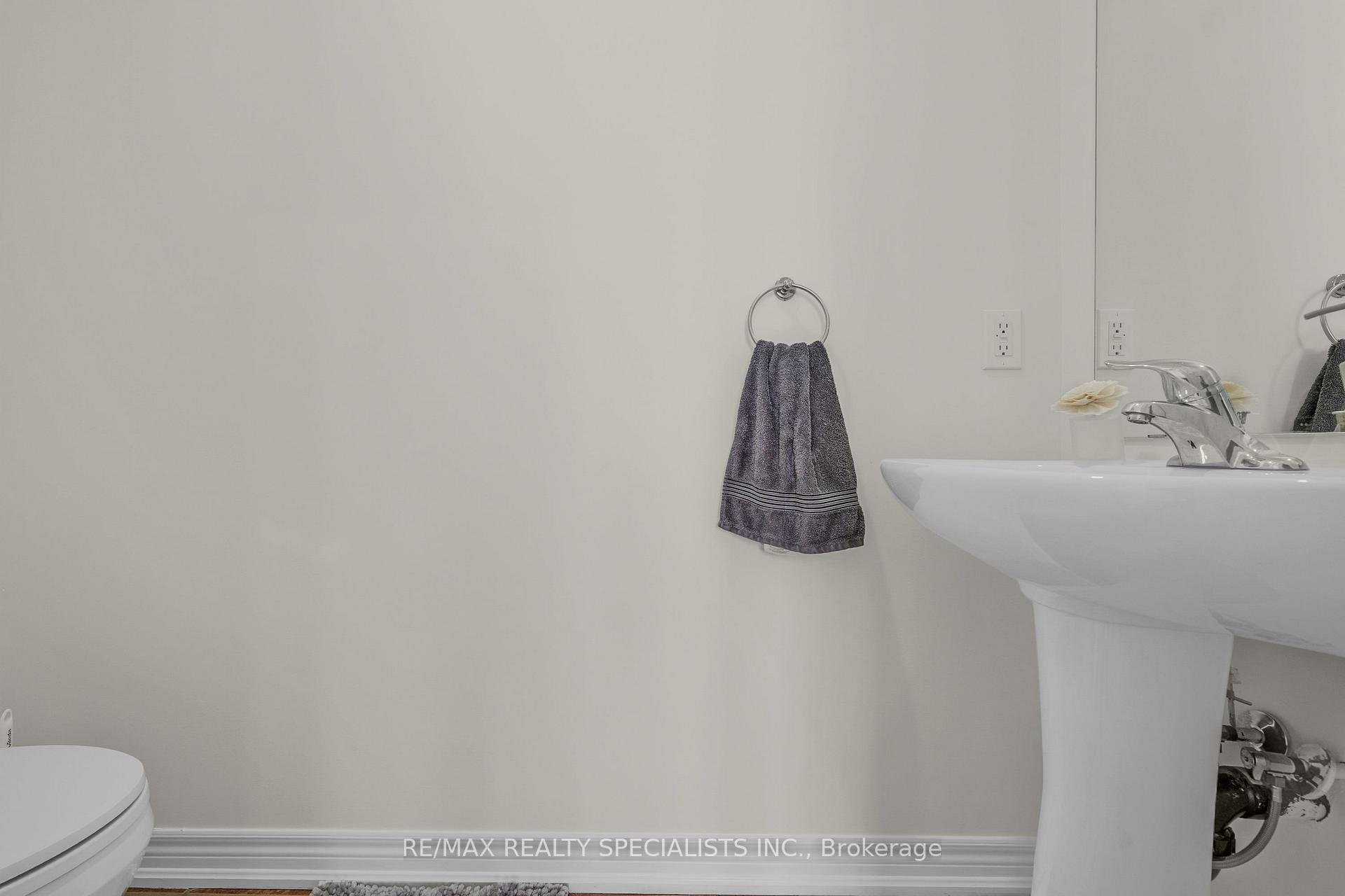 Photo 17 of 177 East's Corners Boulevard, Vaughan, Kleinburg — HOMEH