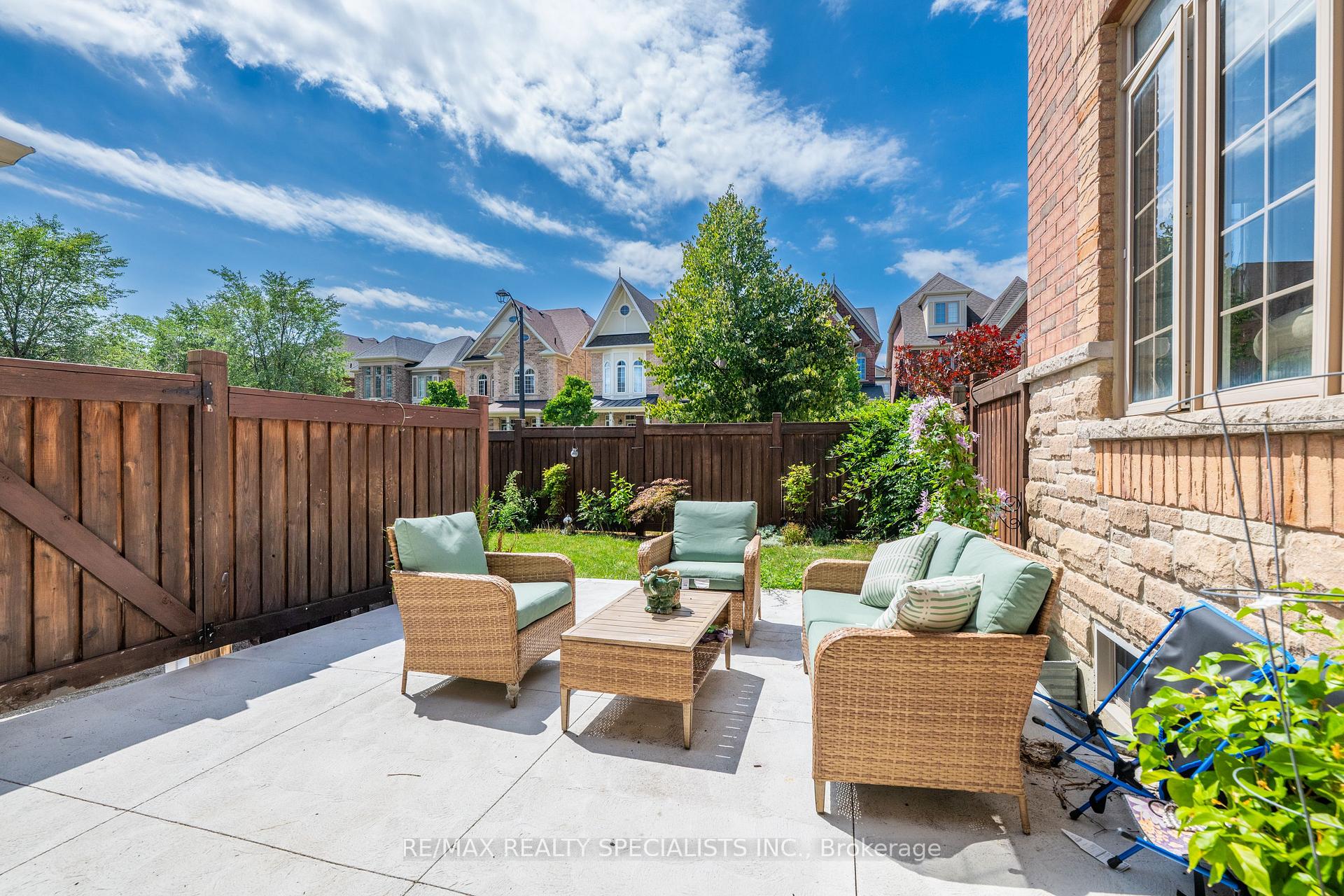 Photo 35 of 177 East's Corners Boulevard, Vaughan, Kleinburg — HOMEH