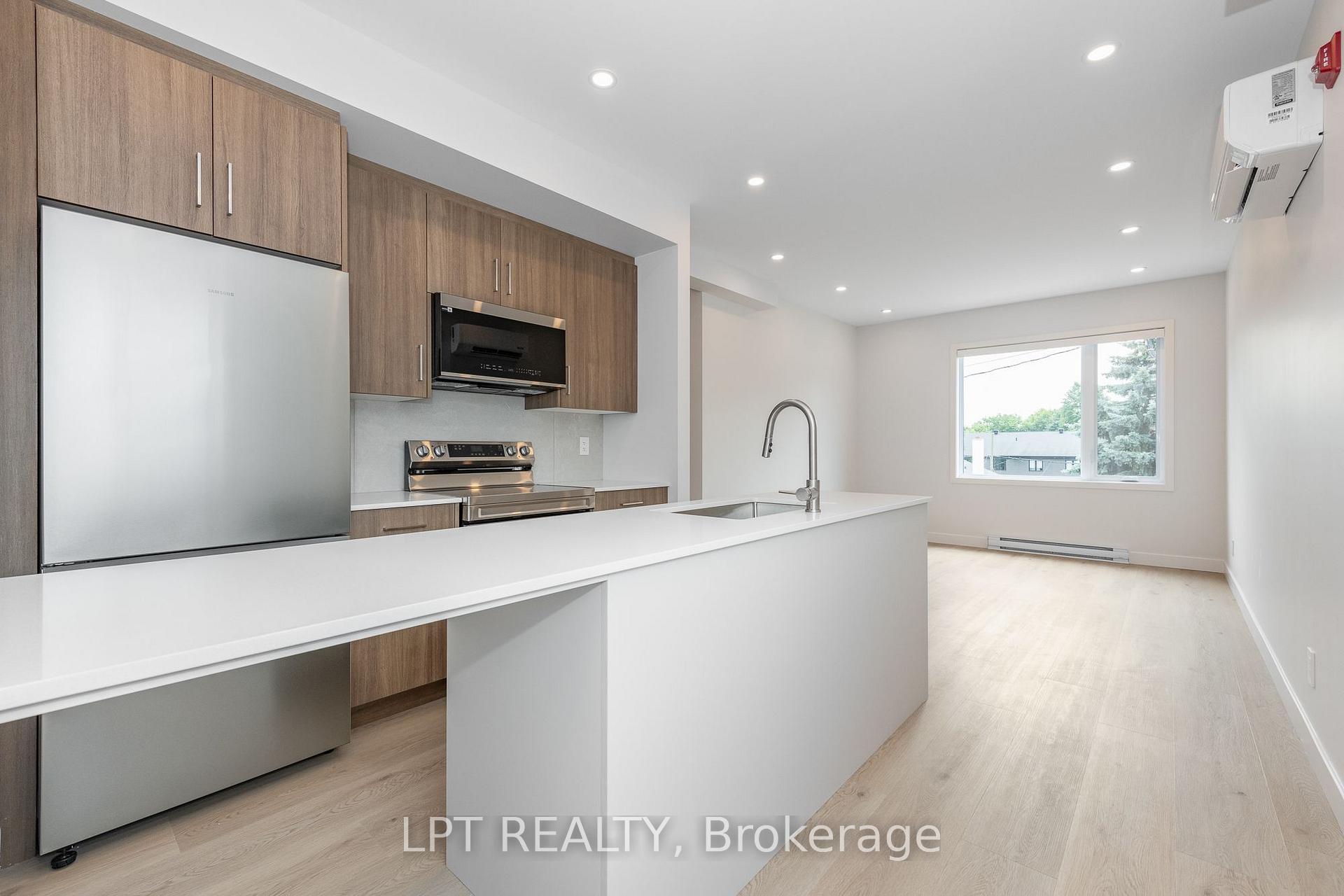 Photo 2 of Unit 5, 249 Columbus Avenue, Ottawa, Overbrook/Castle Heights — HOMEH