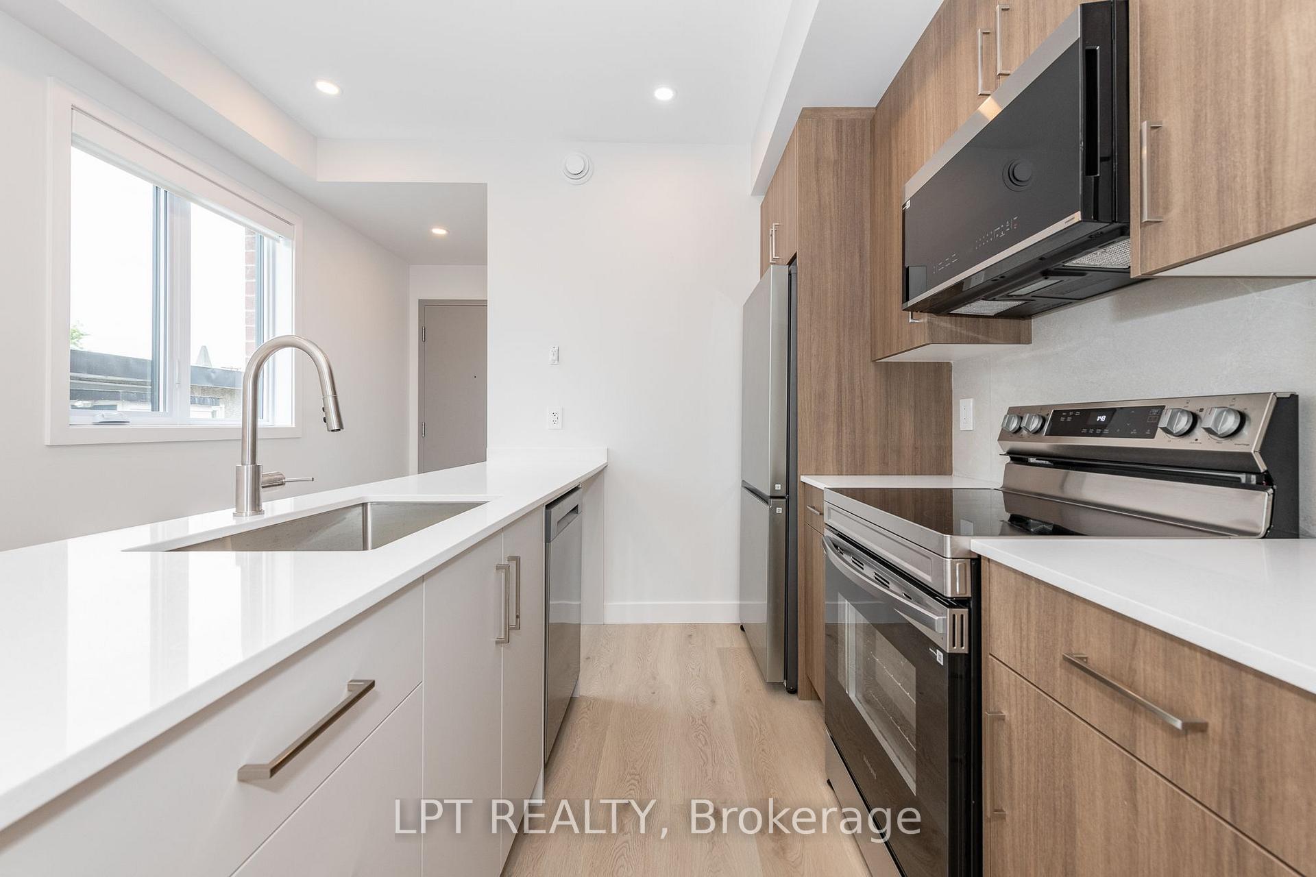 Photo 4 of Unit 5, 249 Columbus Avenue, Ottawa, Overbrook/Castle Heights — HOMEH