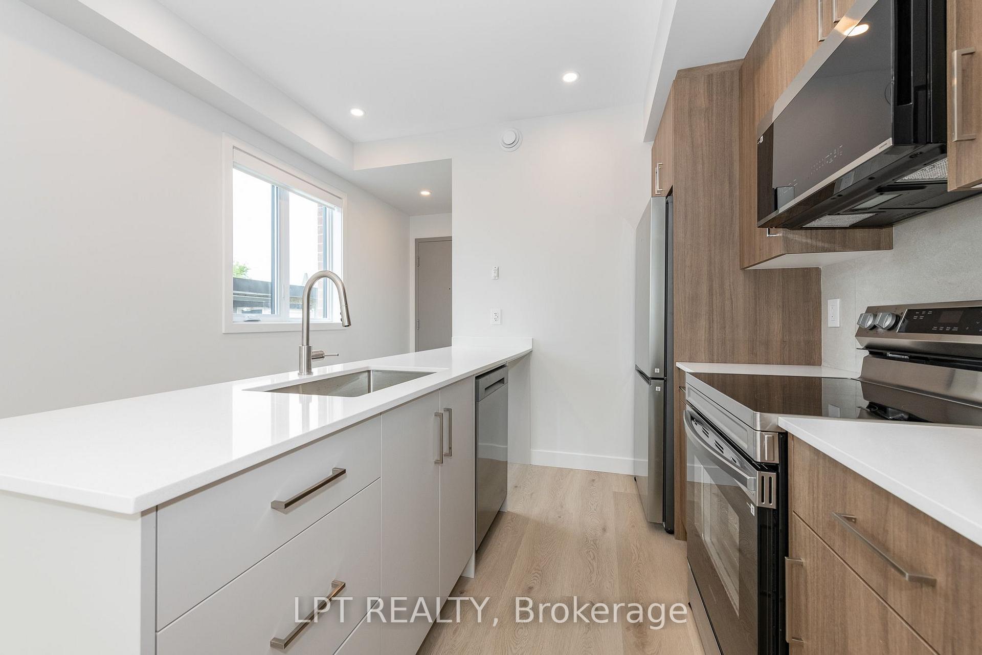 Photo 5 of Unit 5, 249 Columbus Avenue, Ottawa, Overbrook/Castle Heights — HOMEH