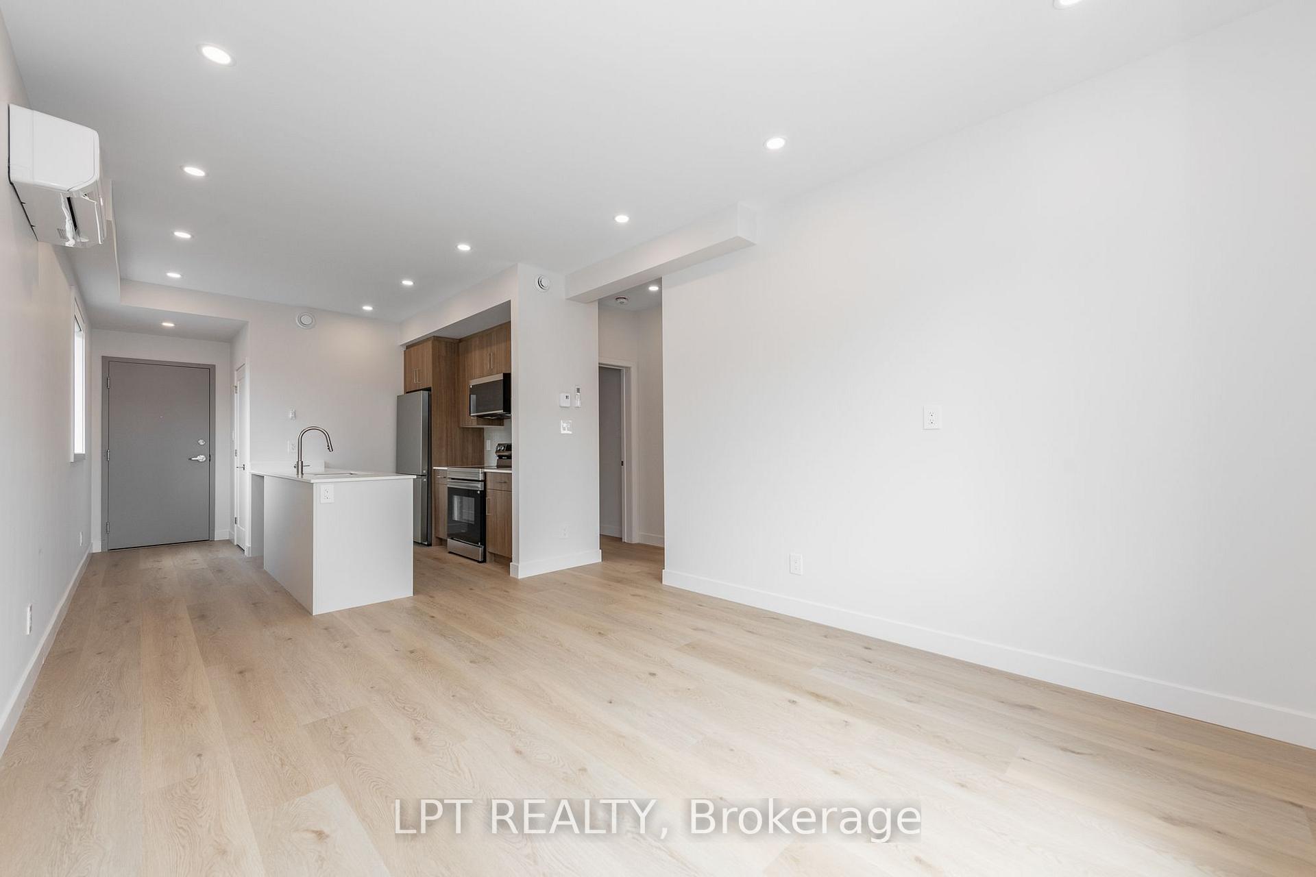 Photo 7 of Unit 5, 249 Columbus Avenue, Ottawa, Overbrook/Castle Heights — HOMEH