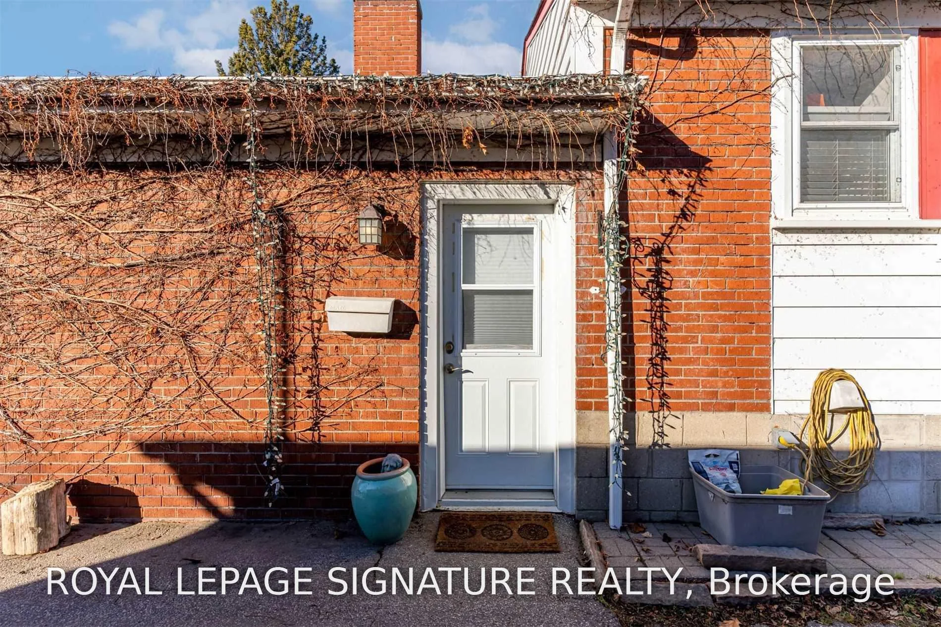 Photo 17 of 23 Denham Road, Scarborough, Dorset Park — HOMEH