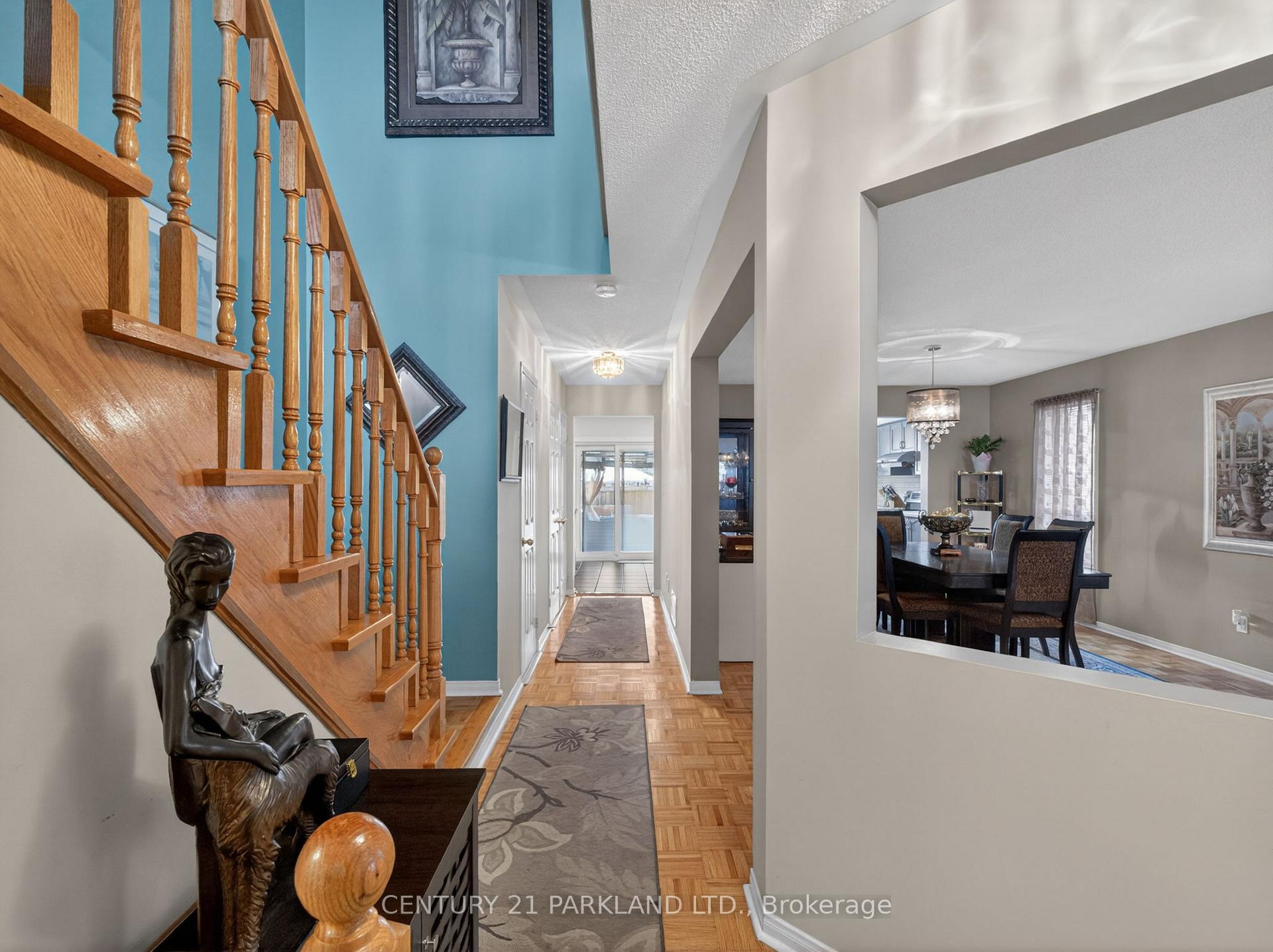 Photo 6 of 181 Purcell Crescent, Vaughan, Maple — HOMEH