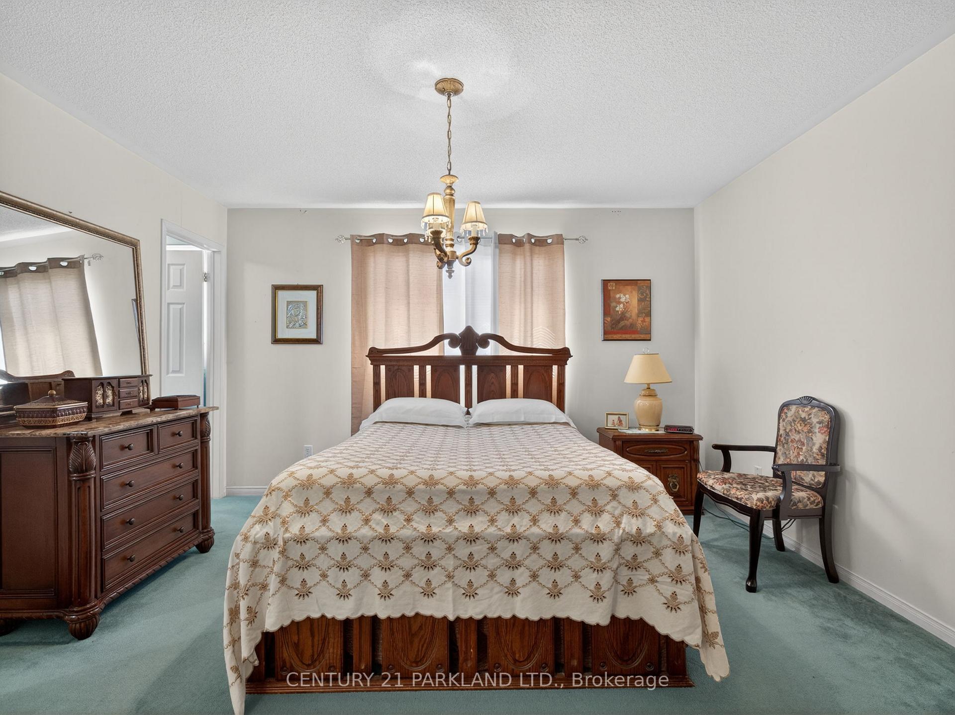 Photo 26 of 181 Purcell Crescent, Vaughan, Maple — HOMEH