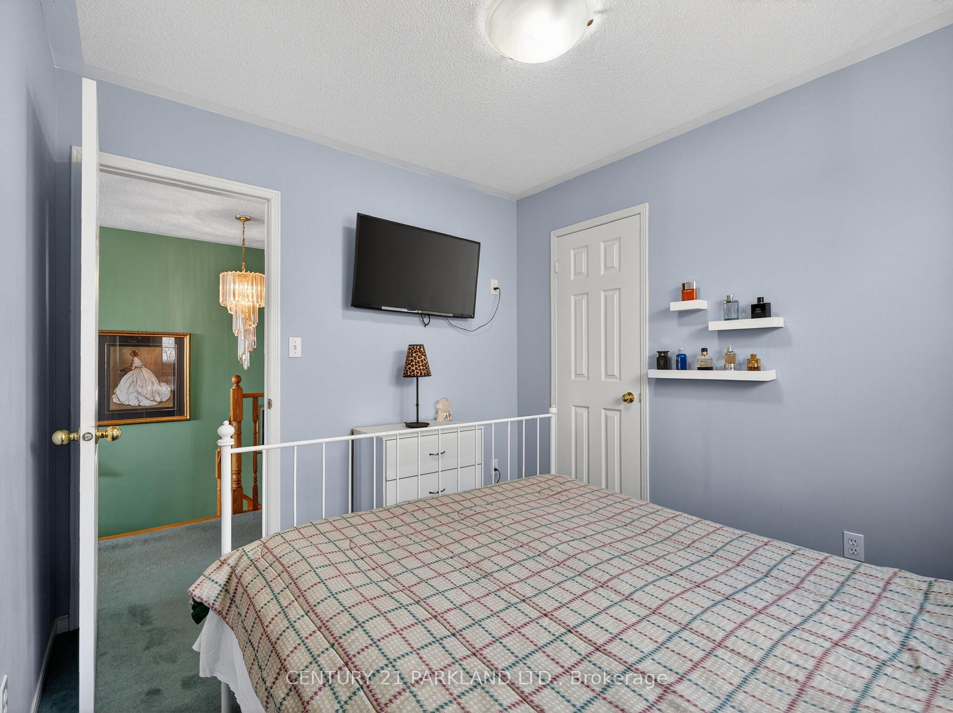 Photo 31 of 181 Purcell Crescent, Vaughan, Maple — HOMEH