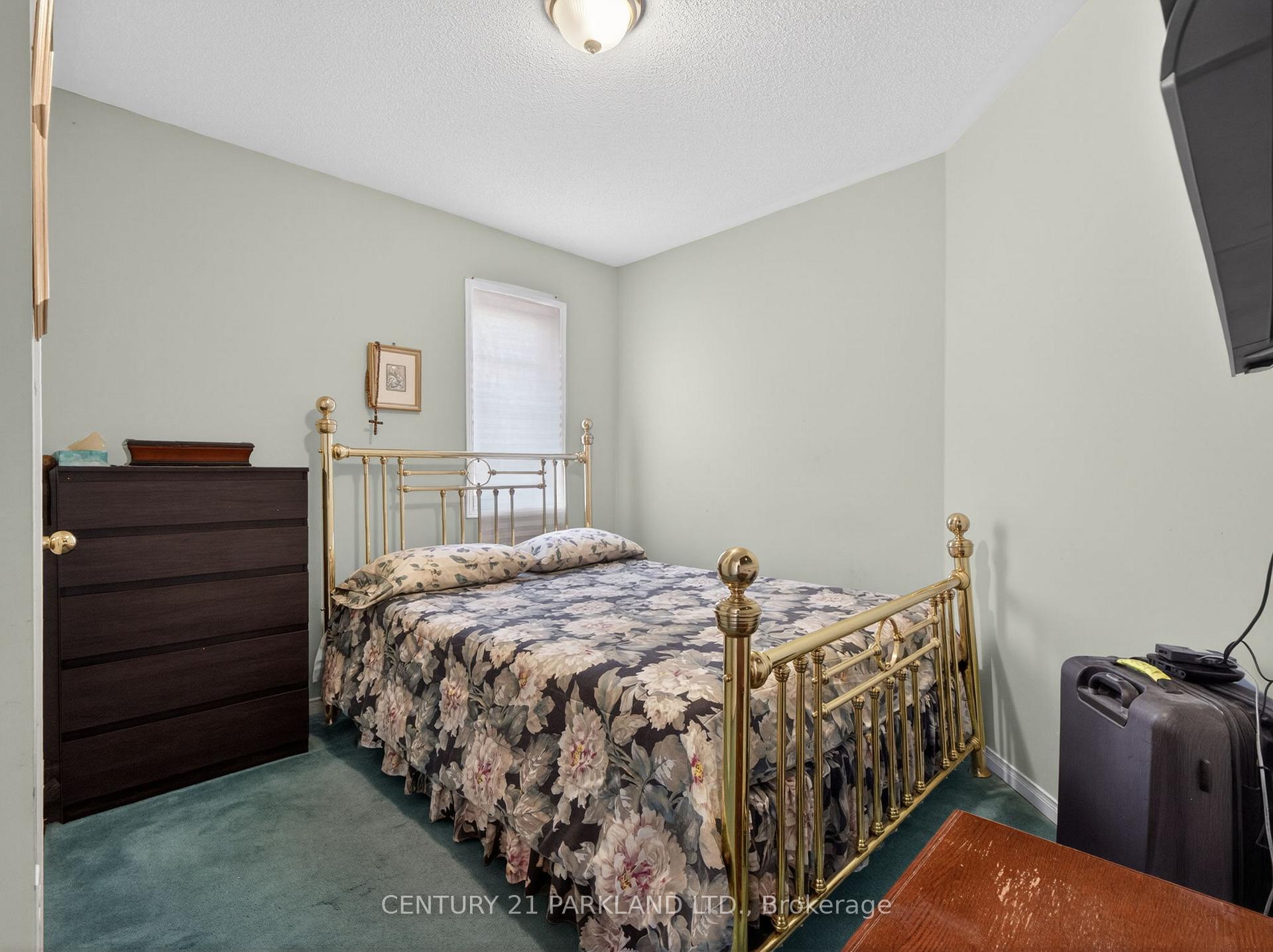 Photo 33 of 181 Purcell Crescent, Vaughan, Maple — HOMEH