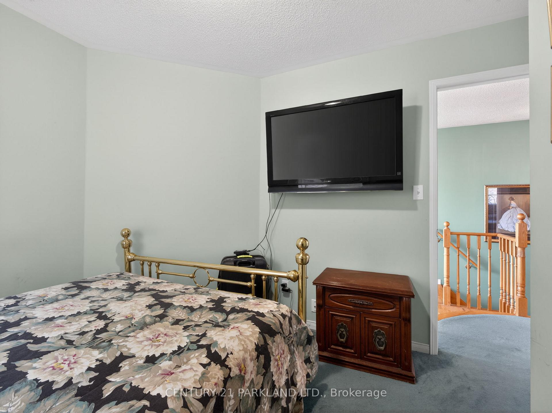 Photo 34 of 181 Purcell Crescent, Vaughan, Maple — HOMEH