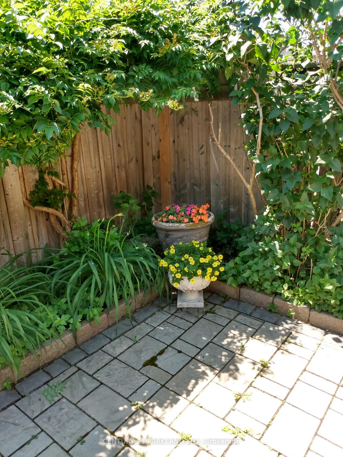 Photo 41 of 181 Purcell Crescent, Vaughan, Maple — HOMEH
