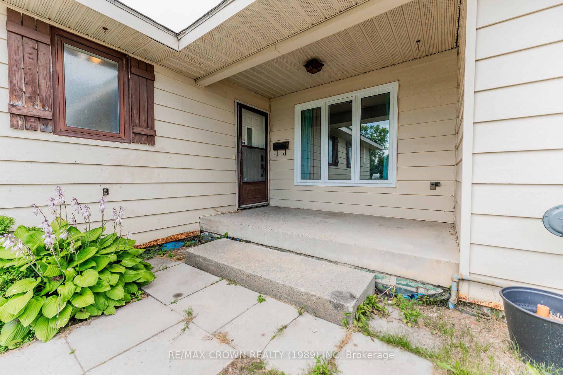 Photo 5 of 3 Clark Street, Kapuskasing — HOMEH