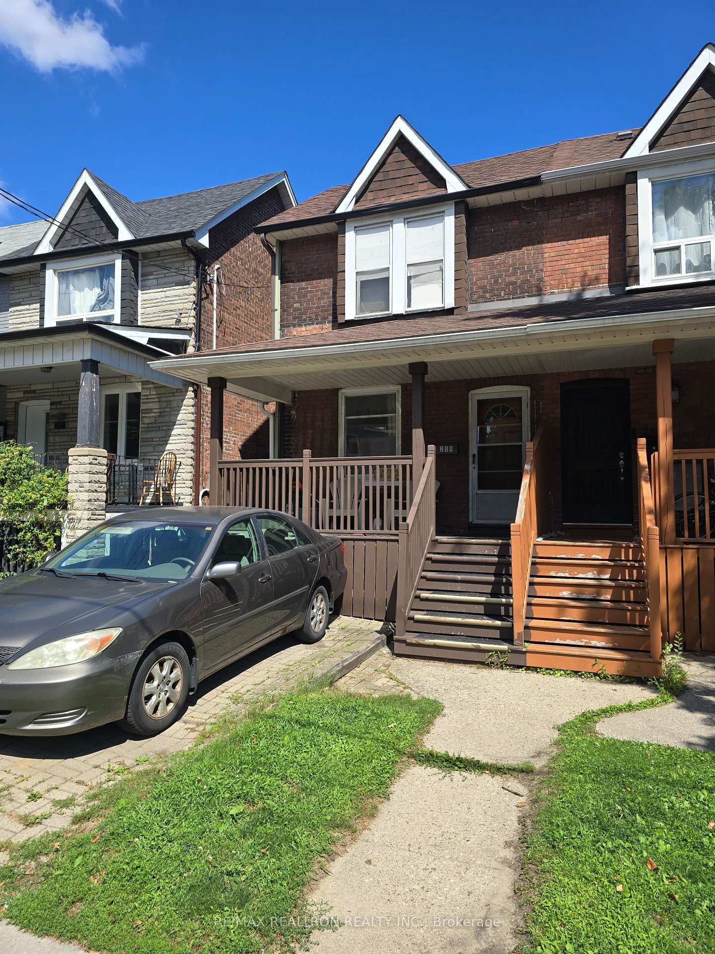 Photo 1 of 259 Woodbine Avenue, Toronto, The Beaches — HOMEH