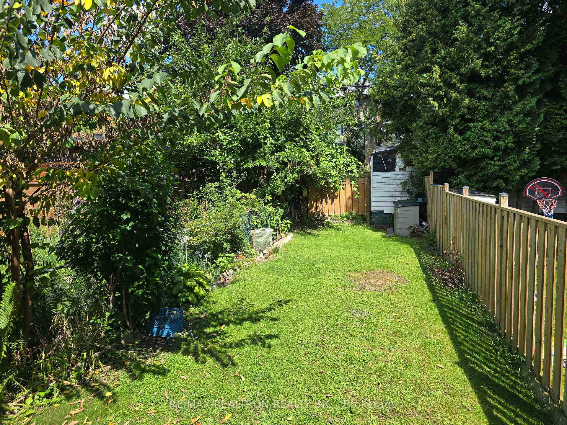 Photo 2 of 259 Woodbine Avenue, Toronto, The Beaches — HOMEH
