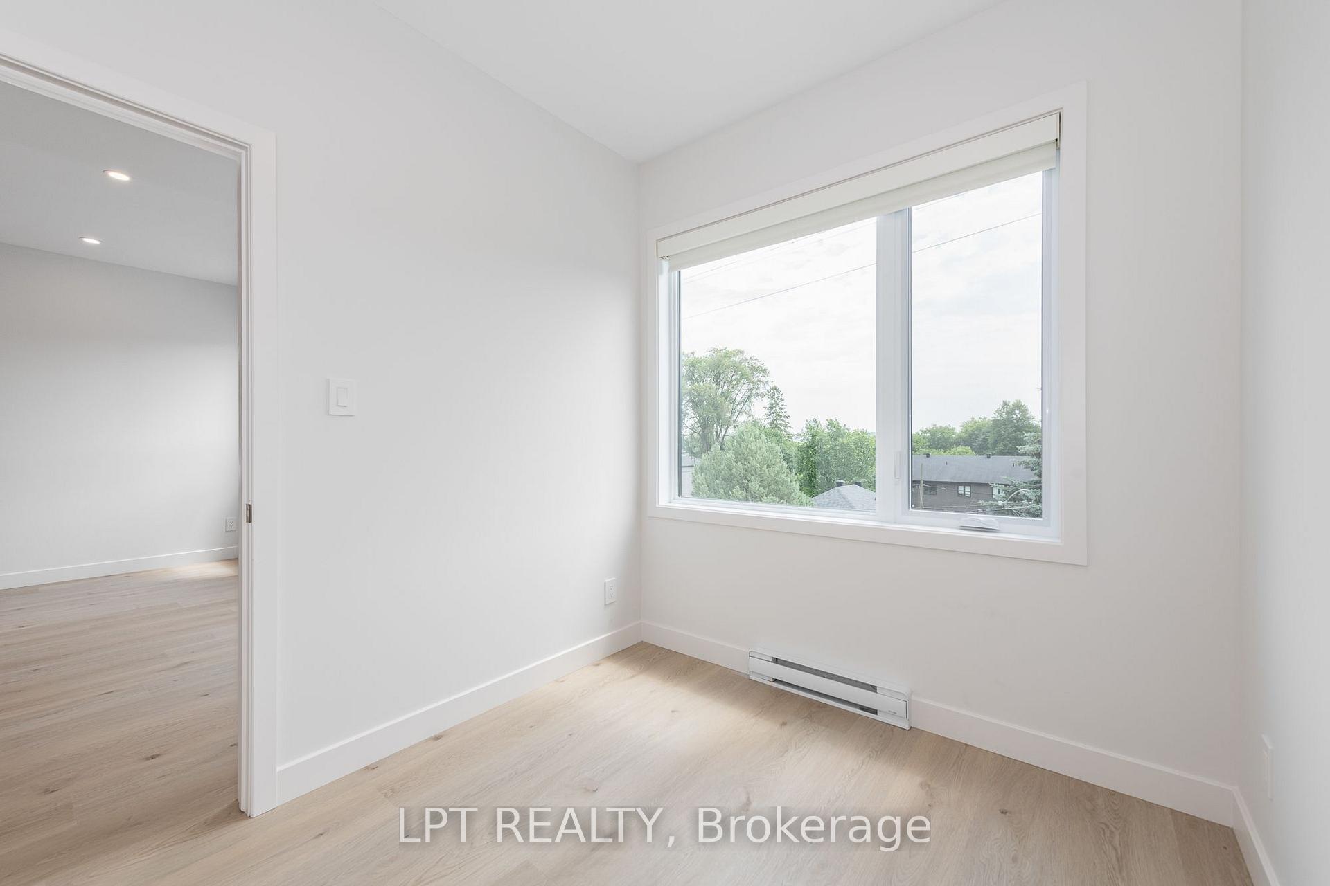 Photo 10 of Unit 7, 249 Columbus Avenue, Ottawa, Overbrook/Castle Heights — HOMEH