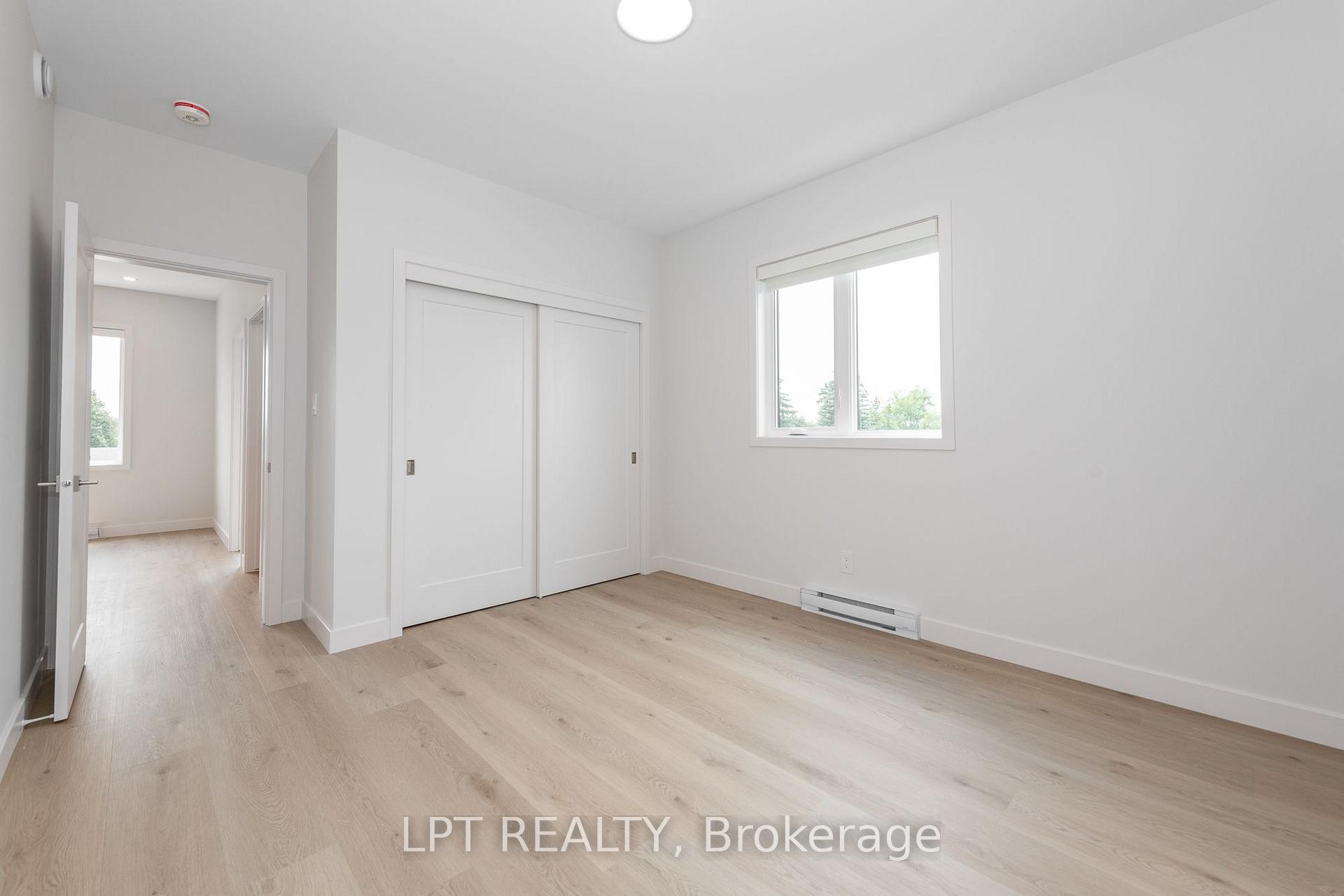 Photo 13 of Unit 7, 249 Columbus Avenue, Ottawa, Overbrook/Castle Heights — HOMEH