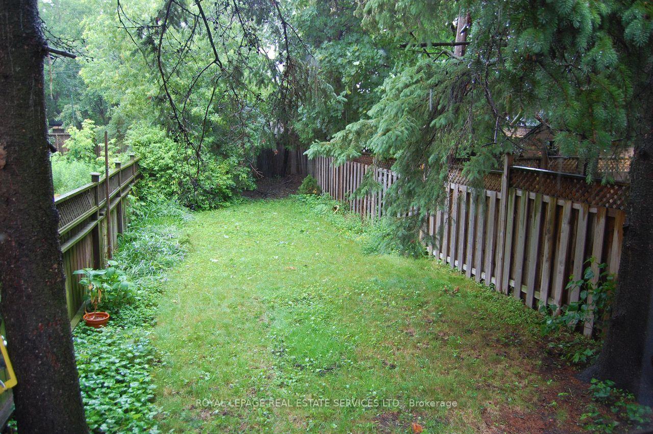 Photo 10 of 2 Saint Marks Road, Toronto, Lambton Baby Point — HOMEH