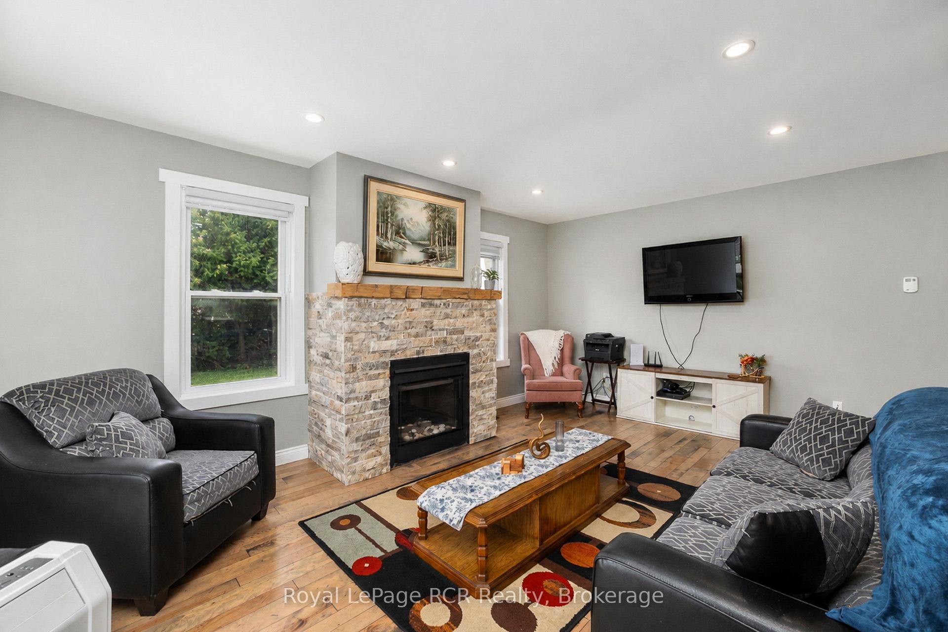 Photo 11 of 56 Main Street E, Grey Highlands — HOMEH